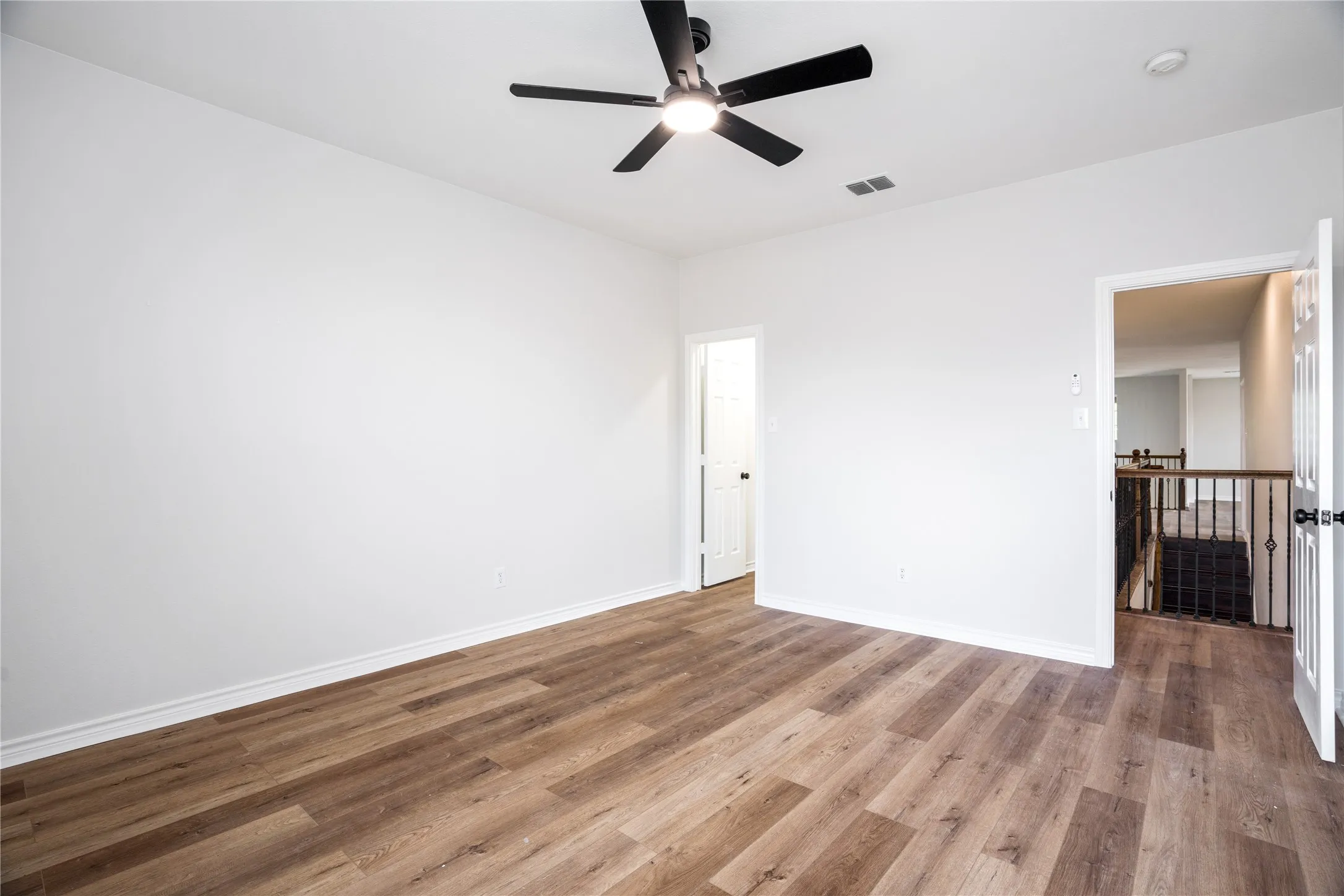Single Family Residence For Rent in Dallas County , 1738 Rock Ridge Drive, Cedar Hill, Texas 75104, 5 Bedroom, 4 Bathroom, 2 Garage spaces, 4,106 Sqft, built in 2006, mls#21293415, Real Estate Agent in Cedar Hill, Homes For Rent in Dallas county, Homes For Rent in Cedar Hill, Realtor in Cedar Hill Texas, Real Estate Brokerage Independent Realty Texas, Luminita Cordes Realtor