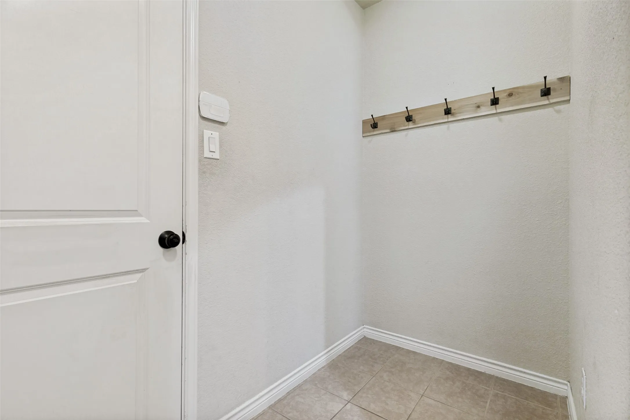 Single Family Residence For Sale in Tarrant County , 6033 Paddlefish Drive, Fort Worth, Texas 76179, 3 Bedroom, 2 Bathroom, 2 Garage spaces, 1,917 Sqft, built in 2012, mls#21319391, Real Estate Agent in Fort Worth, Homes For Sale in Tarrant county, Homes For Sale in Fort Worth, Realtor in Fort Worth Texas, Real Estate Brokerage Independent Realty Texas, Luminita Cordes Realtor