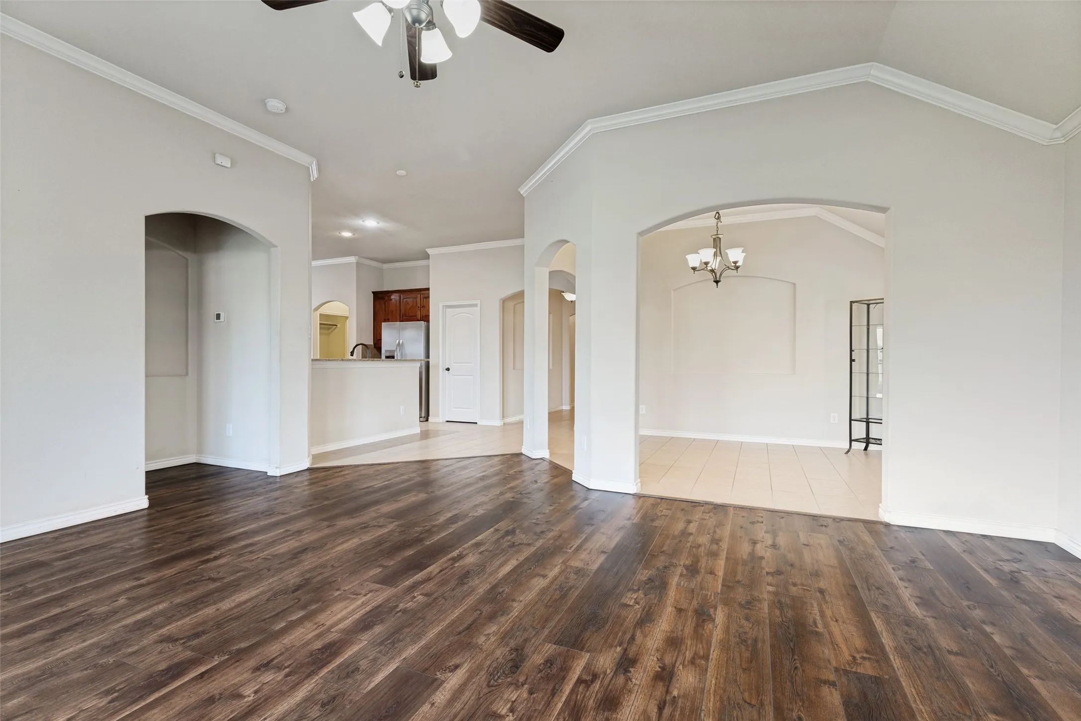 Single Family Residence For Sale in Tarrant County , 6033 Paddlefish Drive, Fort Worth, Texas 76179, 3 Bedroom, 2 Bathroom, 2 Garage spaces, 1,917 Sqft, built in 2012, mls#21319391, Real Estate Agent in Fort Worth, Homes For Sale in Tarrant county, Homes For Sale in Fort Worth, Realtor in Fort Worth Texas, Real Estate Brokerage Independent Realty Texas, Luminita Cordes Realtor