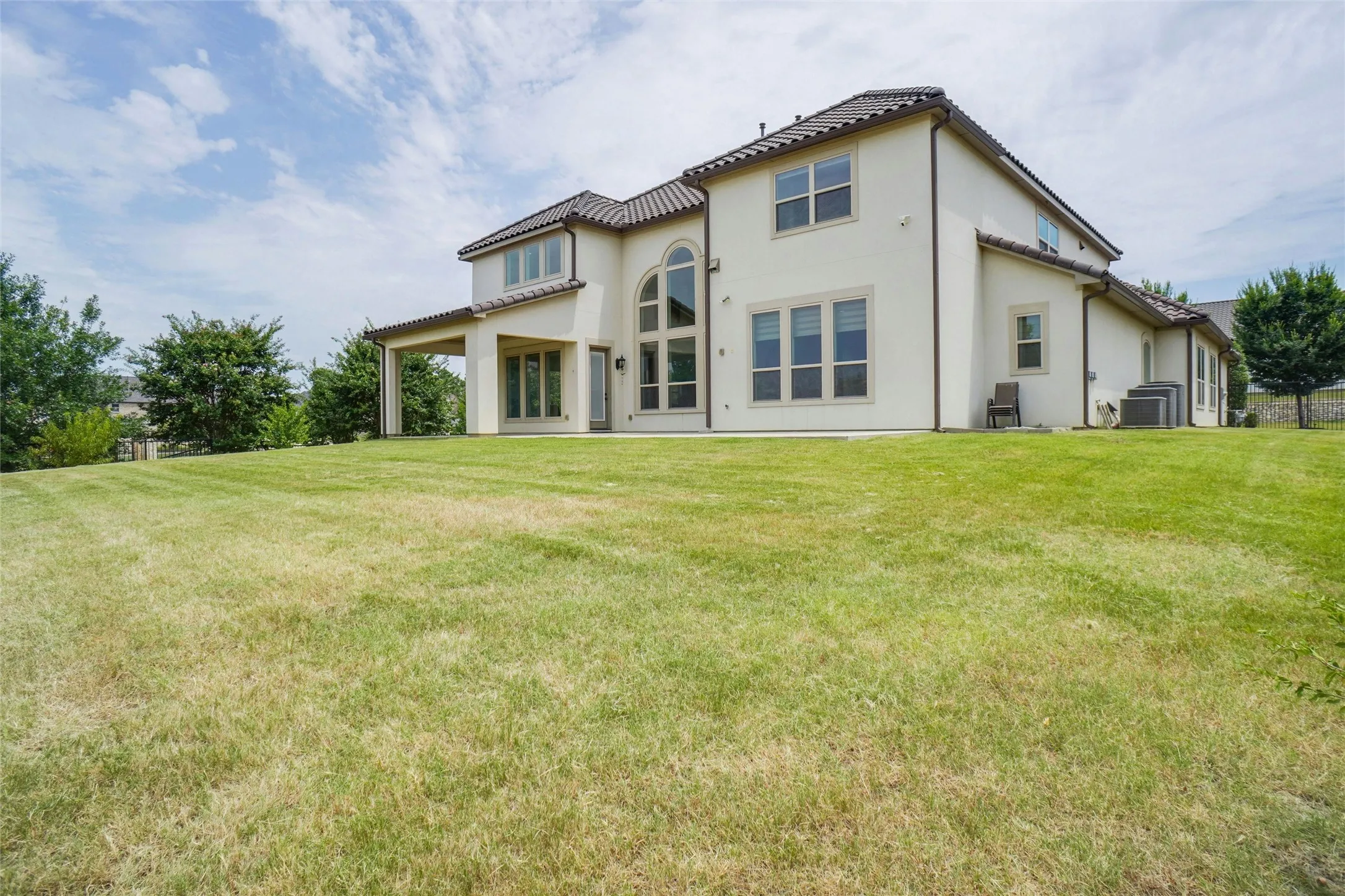 Single Family Residence For Rent in Tarrant County , 2404 Palmetto Way, Southlake, Texas 76092, 5 Bedroom, 5 Bathroom, 3 Garage spaces, 5,029 Sqft, built in 2017, mls#21318169, Real Estate Agent in Southlake, Homes For Rent in Tarrant county, Homes For Rent in Southlake, Realtor in Southlake Texas, Real Estate Brokerage Independent Realty Texas, Luminita Cordes Realtor