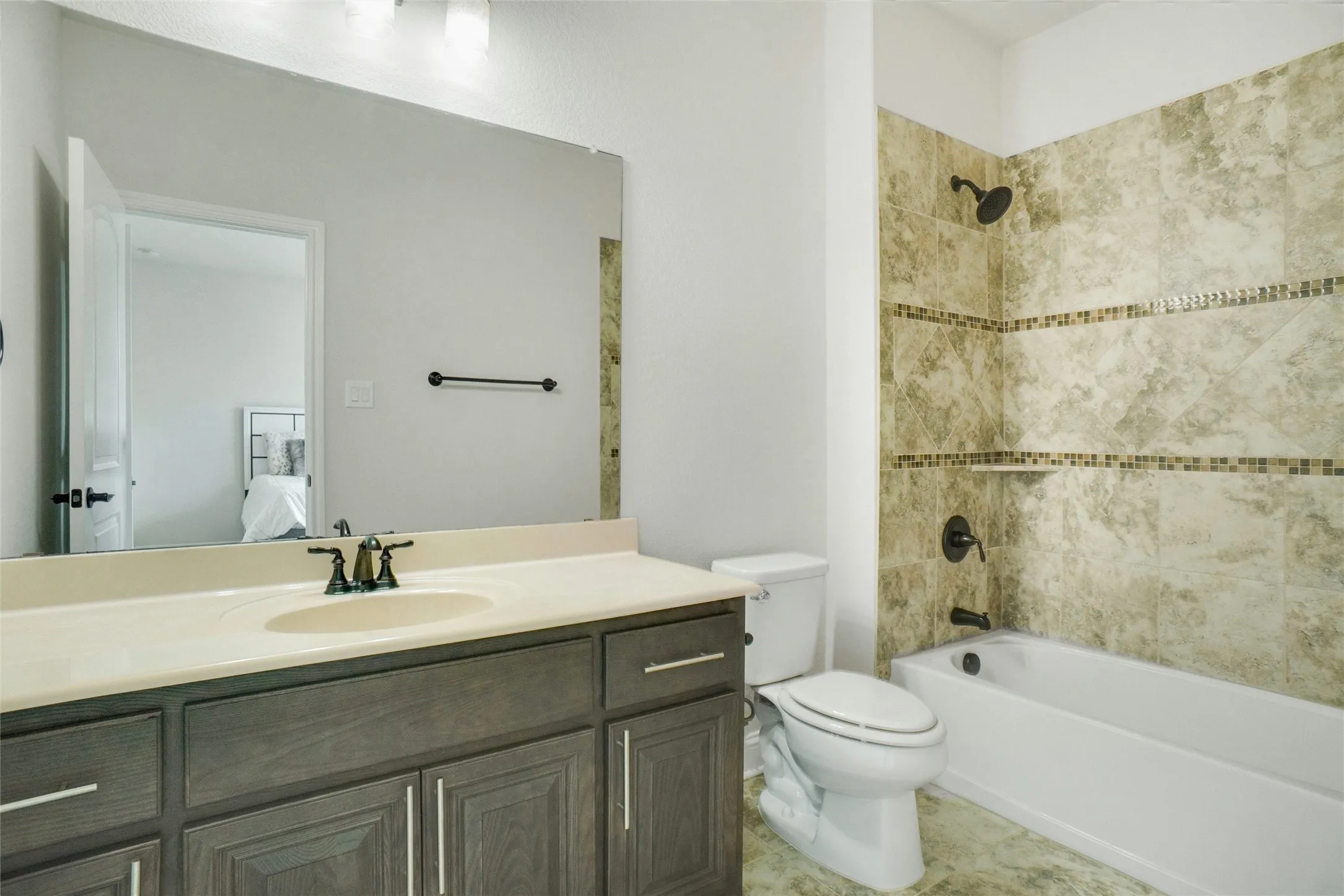 Single Family Residence For Rent in Tarrant County , 2404 Palmetto Way, Southlake, Texas 76092, 5 Bedroom, 5 Bathroom, 3 Garage spaces, 5,029 Sqft, built in 2017, mls#21318169, Real Estate Agent in Southlake, Homes For Rent in Tarrant county, Homes For Rent in Southlake, Realtor in Southlake Texas, Real Estate Brokerage Independent Realty Texas, Luminita Cordes Realtor