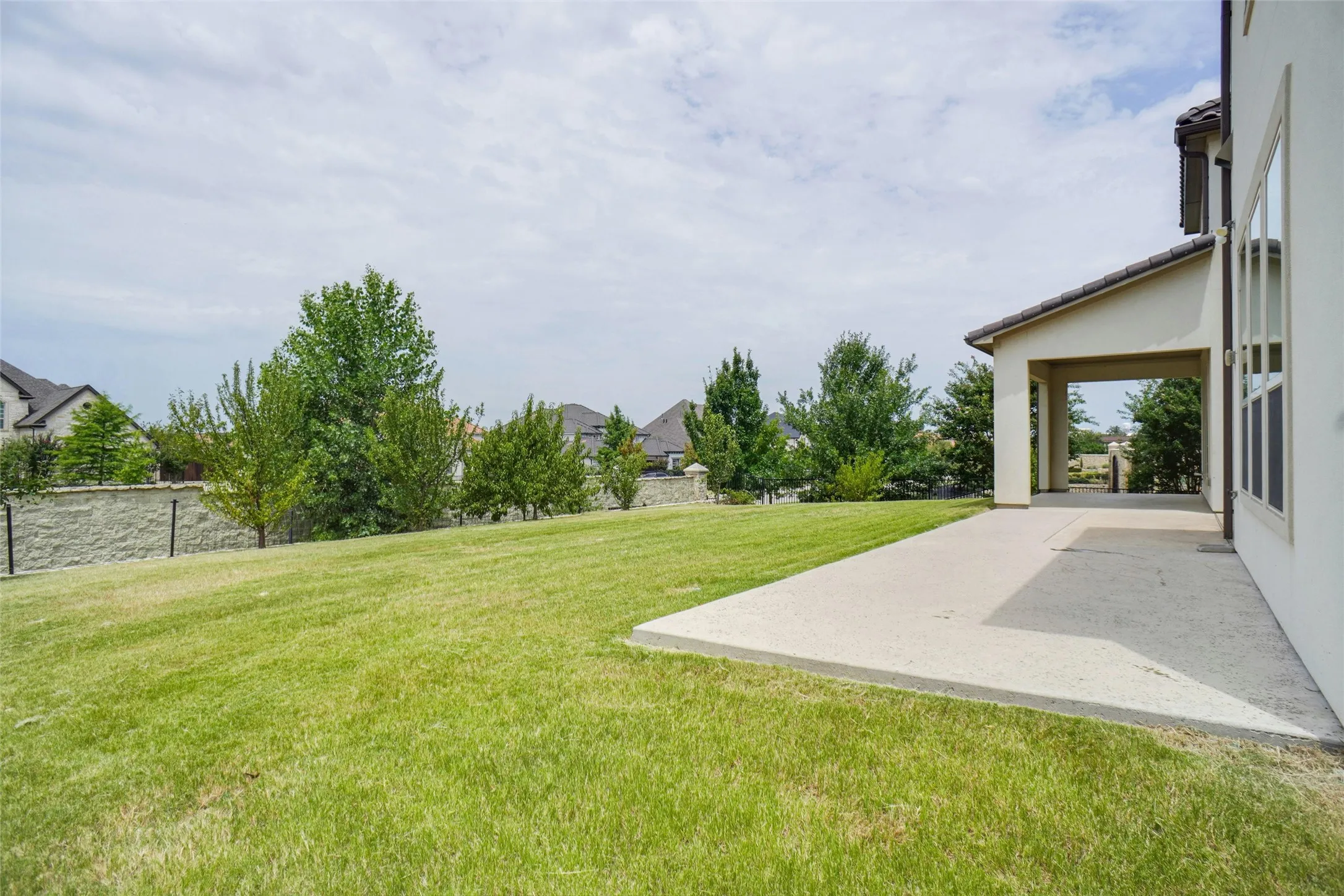 Single Family Residence For Rent in Tarrant County , 2404 Palmetto Way, Southlake, Texas 76092, 5 Bedroom, 5 Bathroom, 3 Garage spaces, 5,029 Sqft, built in 2017, mls#21318169, Real Estate Agent in Southlake, Homes For Rent in Tarrant county, Homes For Rent in Southlake, Realtor in Southlake Texas, Real Estate Brokerage Independent Realty Texas, Luminita Cordes Realtor