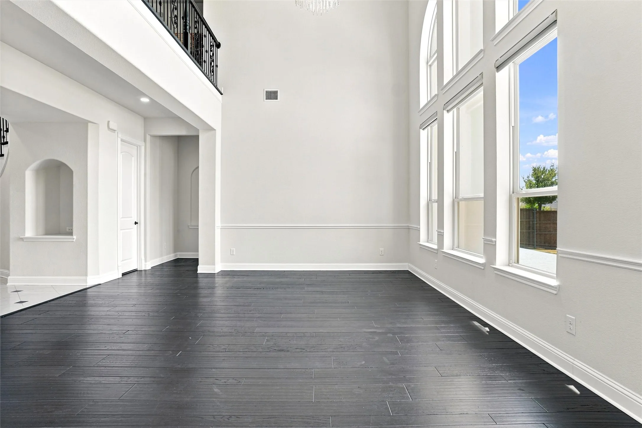 Single Family Residence For Rent in Tarrant County , 2404 Palmetto Way, Southlake, Texas 76092, 5 Bedroom, 5 Bathroom, 3 Garage spaces, 5,029 Sqft, built in 2017, mls#21318169, Real Estate Agent in Southlake, Homes For Rent in Tarrant county, Homes For Rent in Southlake, Realtor in Southlake Texas, Real Estate Brokerage Independent Realty Texas, Luminita Cordes Realtor