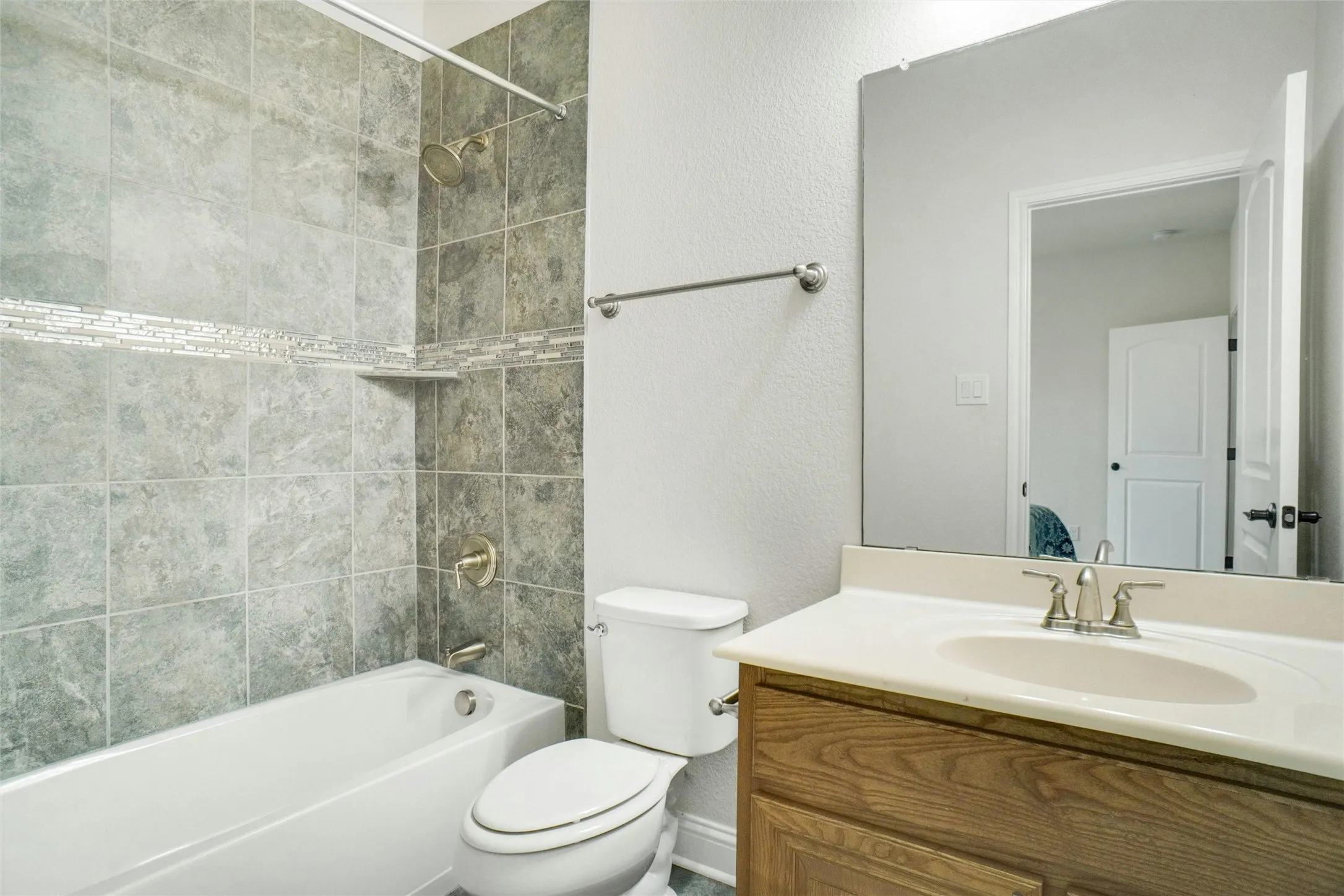 Single Family Residence For Rent in Tarrant County , 2404 Palmetto Way, Southlake, Texas 76092, 5 Bedroom, 5 Bathroom, 3 Garage spaces, 5,029 Sqft, built in 2017, mls#21318169, Real Estate Agent in Southlake, Homes For Rent in Tarrant county, Homes For Rent in Southlake, Realtor in Southlake Texas, Real Estate Brokerage Independent Realty Texas, Luminita Cordes Realtor