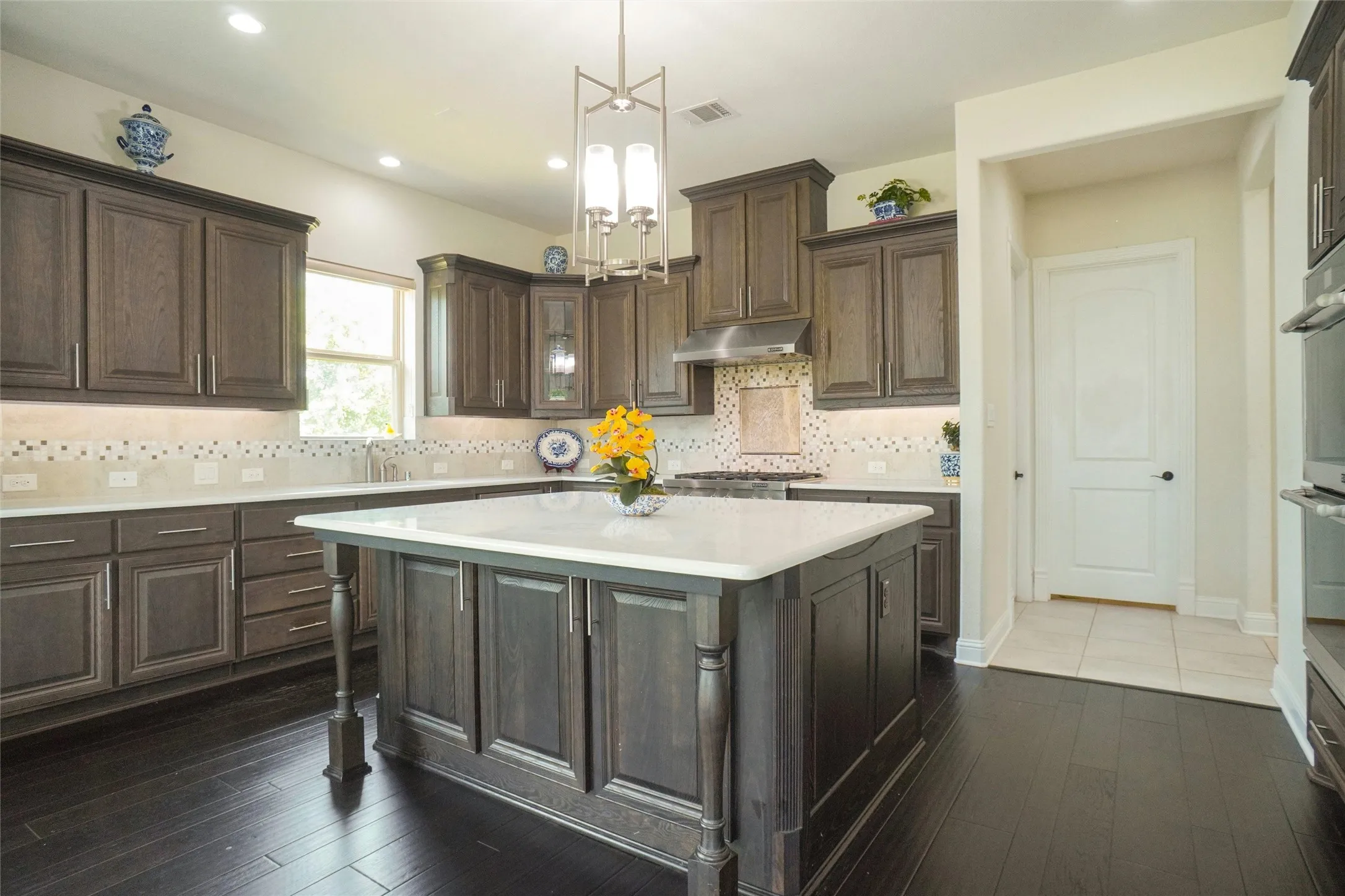 Single Family Residence For Rent in Tarrant County , 2404 Palmetto Way, Southlake, Texas 76092, 5 Bedroom, 5 Bathroom, 3 Garage spaces, 5,029 Sqft, built in 2017, mls#21318169, Real Estate Agent in Southlake, Homes For Rent in Tarrant county, Homes For Rent in Southlake, Realtor in Southlake Texas, Real Estate Brokerage Independent Realty Texas, Luminita Cordes Realtor