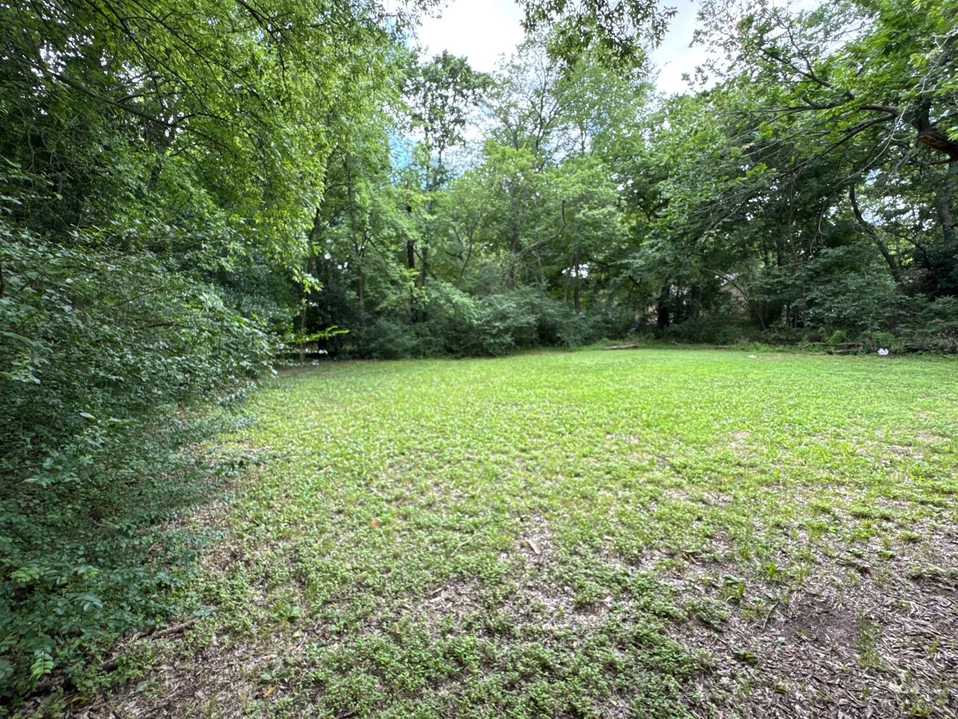 Single Family Residence For Sale in Hopkins County , 321 Beckham Street W, Sulphur Springs, Texas 75482, 2 Bedroom, 1 Bathroom, Garage spaces, 784 Sqft, built in 1945, mls#21316812, Real Estate Agent in Sulphur Springs, Homes For Sale in Hopkins county, Homes For Sale in Sulphur Springs, Realtor in Sulphur Springs Texas, Real Estate Brokerage Independent Realty Texas, Luminita Cordes Realtor