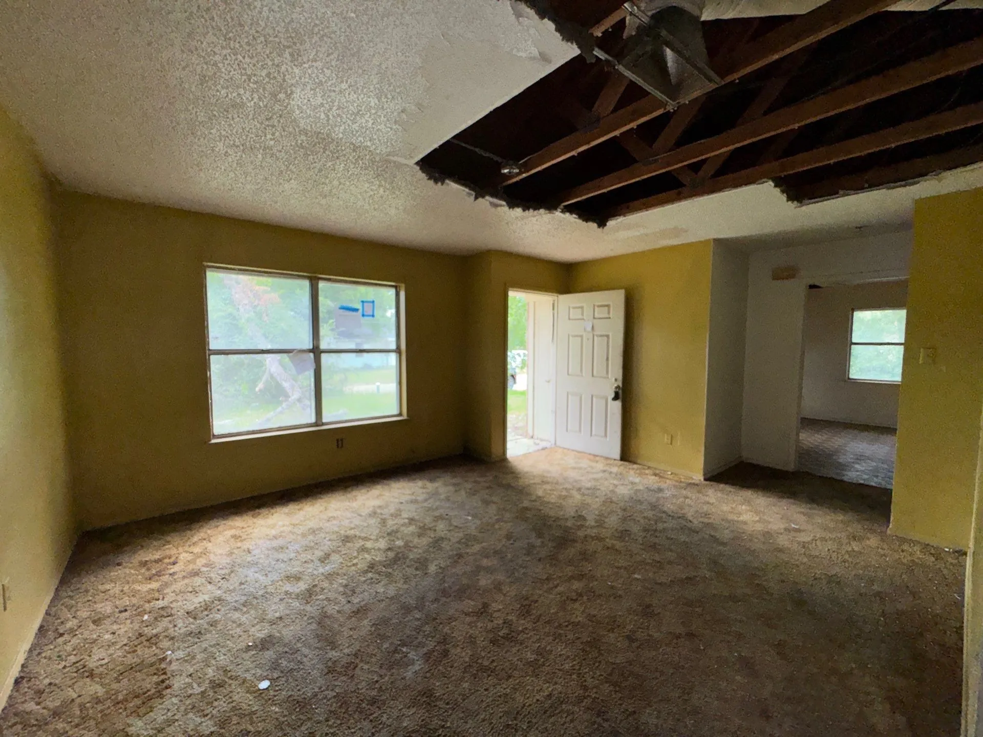 Single Family Residence For Sale in Hopkins County , 321 Beckham Street W, Sulphur Springs, Texas 75482, 2 Bedroom, 1 Bathroom, Garage spaces, 784 Sqft, built in 1945, mls#21316812, Real Estate Agent in Sulphur Springs, Homes For Sale in Hopkins county, Homes For Sale in Sulphur Springs, Realtor in Sulphur Springs Texas, Real Estate Brokerage Independent Realty Texas, Luminita Cordes Realtor