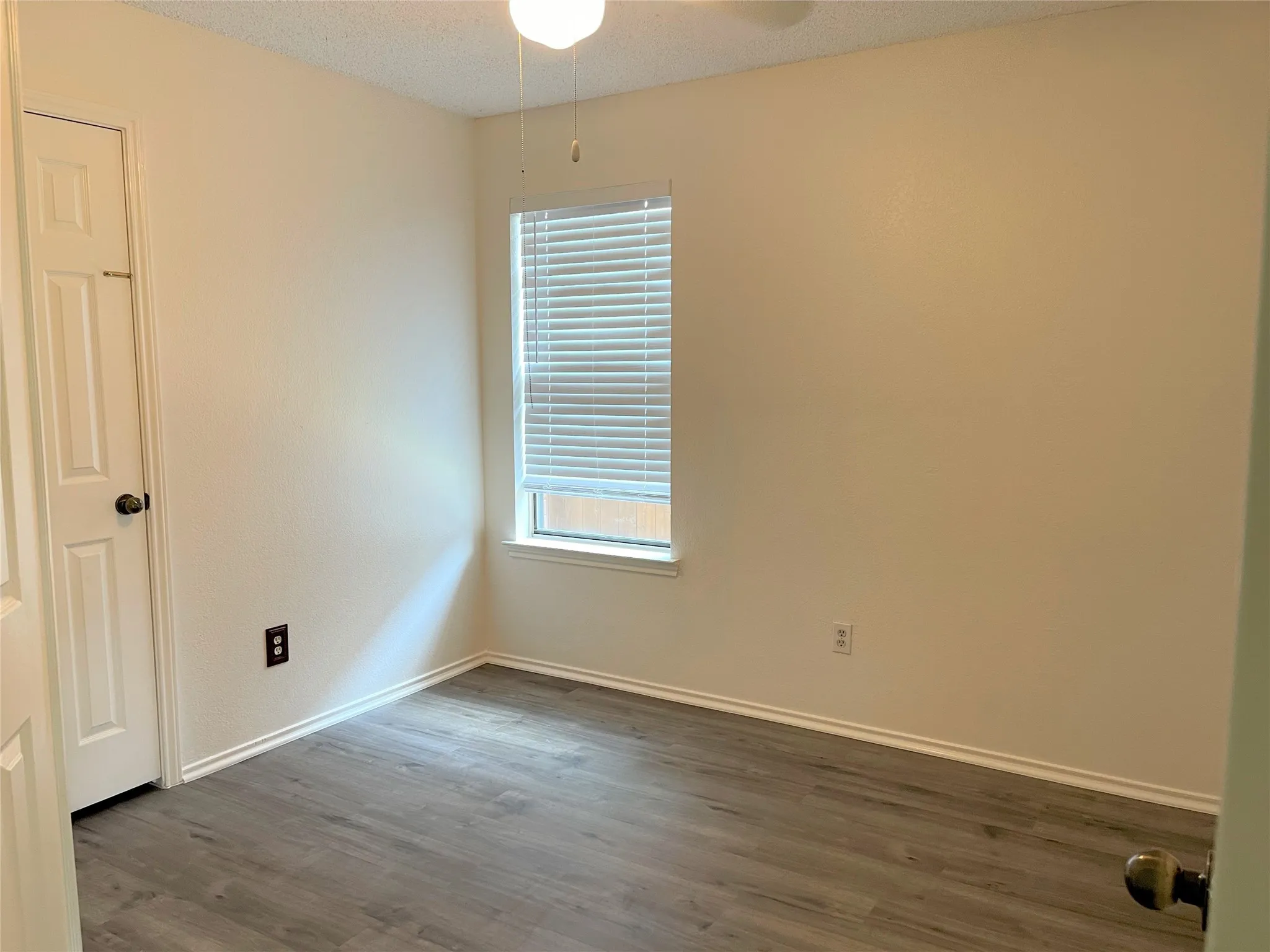 Single Family Residence For Rent in Dallas County , 621 Phillips Drive, Coppell, Texas 75019, 3 Bedroom, 2 Bathroom, 2 Garage spaces, 1,377 Sqft, built in 1986, mls#21319413, Real Estate Agent in Coppell, Homes For Rent in Dallas county, Homes For Rent in Coppell, Realtor in Coppell Texas, Real Estate Brokerage Independent Realty Texas, Luminita Cordes Realtor