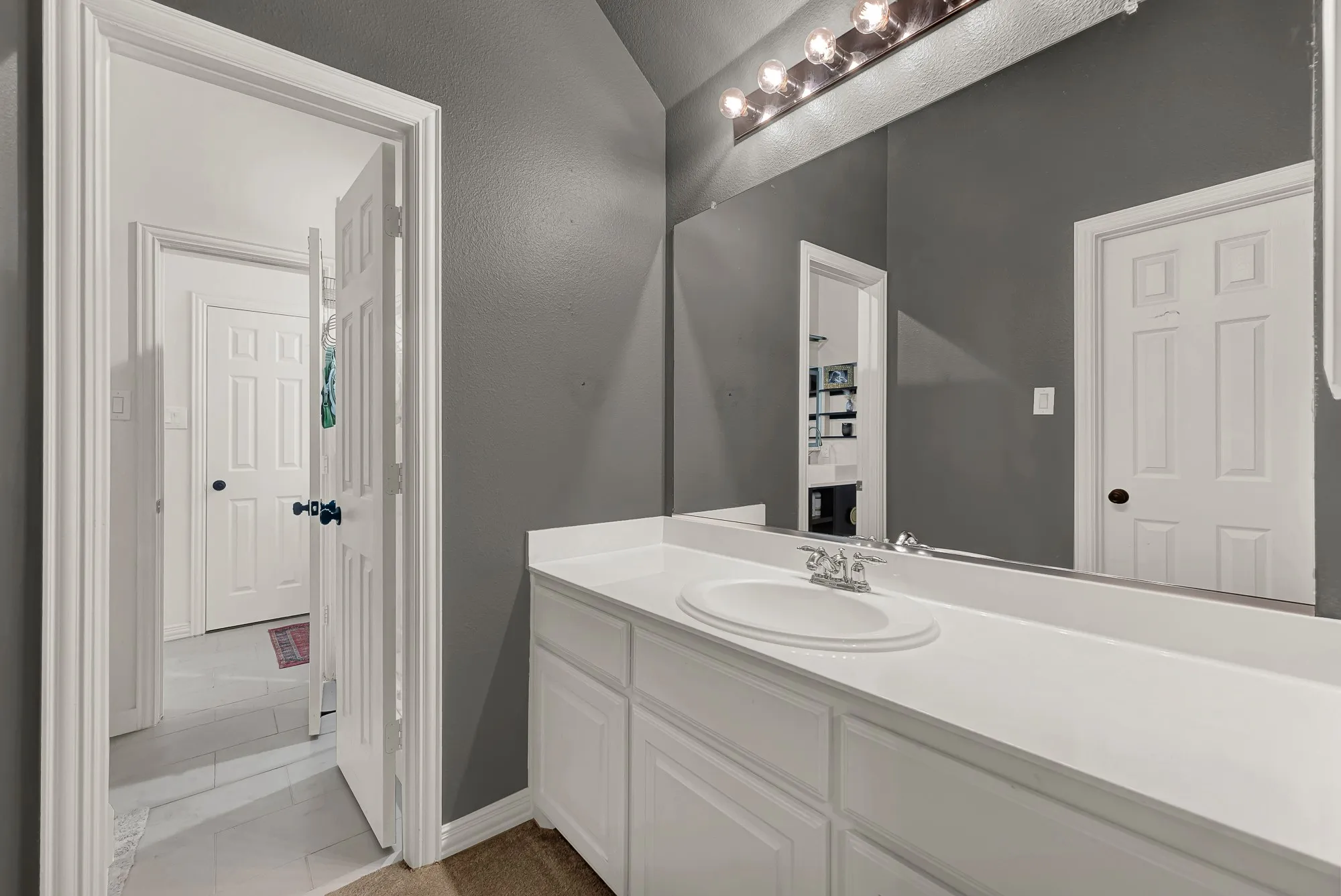 Single Family Residence For Sale in Collin County , 14633 Falling Leaf Drive, Frisco, Texas 75035, 4 Bedroom, 4 Bathroom, 2 Garage spaces, 4,050 Sqft, built in 2005, mls#21316666, Real Estate Agent in Frisco, Homes For Sale in Collin county, Homes For Sale in Frisco, Realtor in Frisco Texas, Real Estate Brokerage Independent Realty Texas, Luminita Cordes Realtor