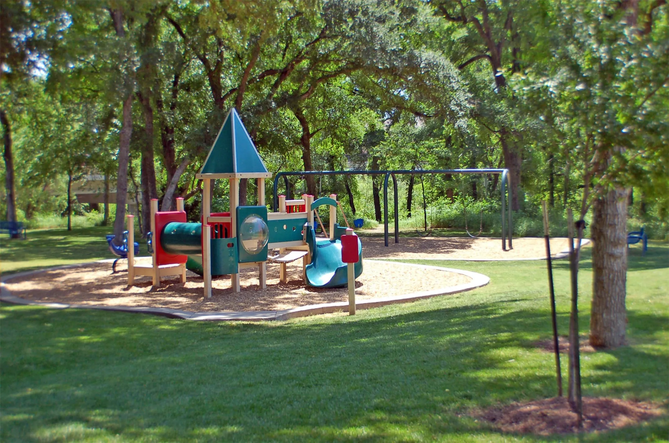 Single Family Residence For Sale in Collin County , 14633 Falling Leaf Drive, Frisco, Texas 75035, 4 Bedroom, 4 Bathroom, 2 Garage spaces, 4,050 Sqft, built in 2005, mls#21316666, Real Estate Agent in Frisco, Homes For Sale in Collin county, Homes For Sale in Frisco, Realtor in Frisco Texas, Real Estate Brokerage Independent Realty Texas, Luminita Cordes Realtor