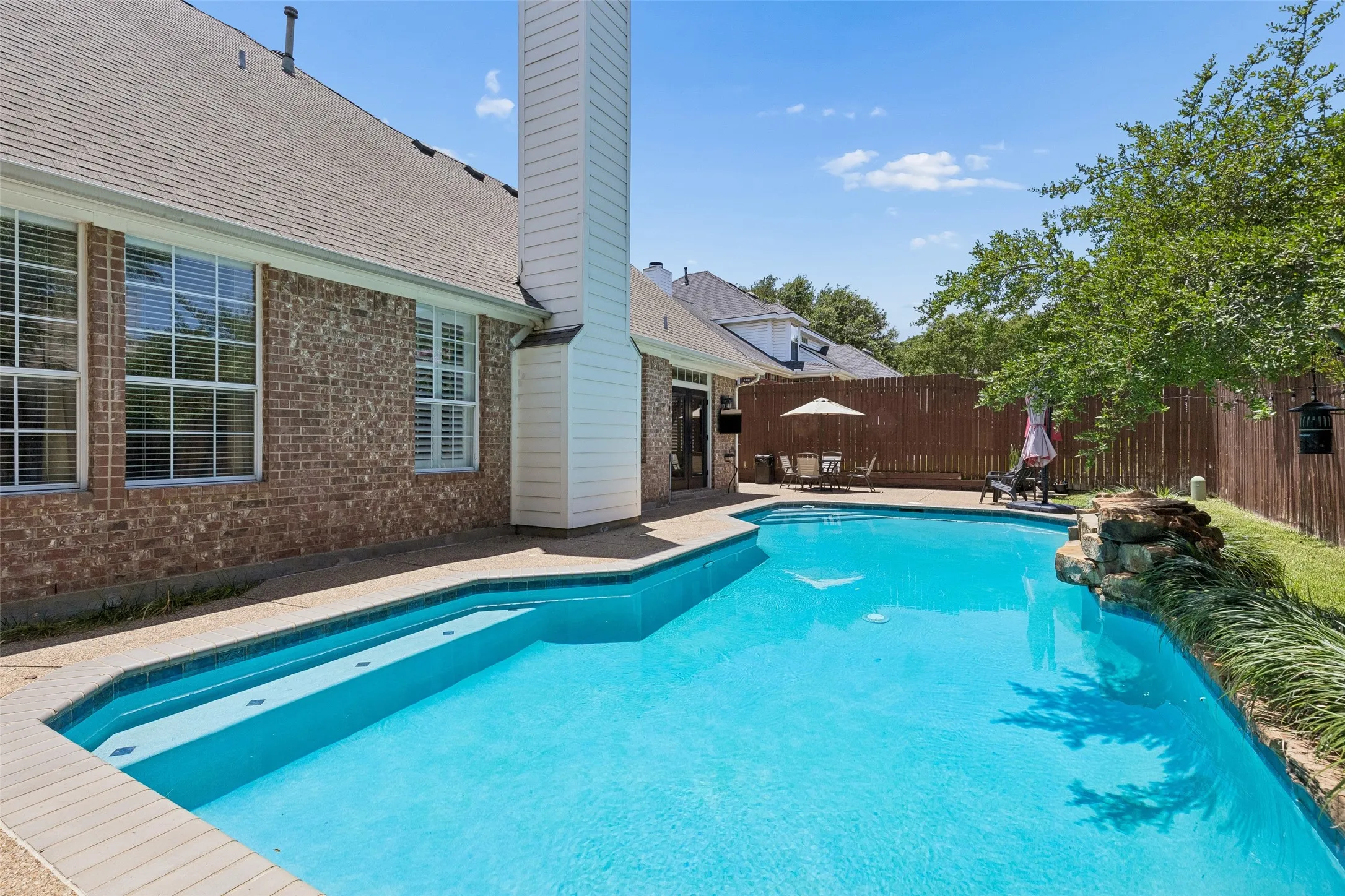 Single Family Residence For Sale in Tarrant County , 2416 Bonham Trail, Grapevine, Texas 76051, 4 Bedroom, 3 Bathroom, 2 Garage spaces, 2,937 Sqft, built in 1994, mls#21317511, Real Estate Agent in Grapevine, Homes For Sale in Tarrant county, Homes For Sale in Grapevine, Realtor in Grapevine Texas, Real Estate Brokerage Independent Realty Texas, Luminita Cordes Realtor