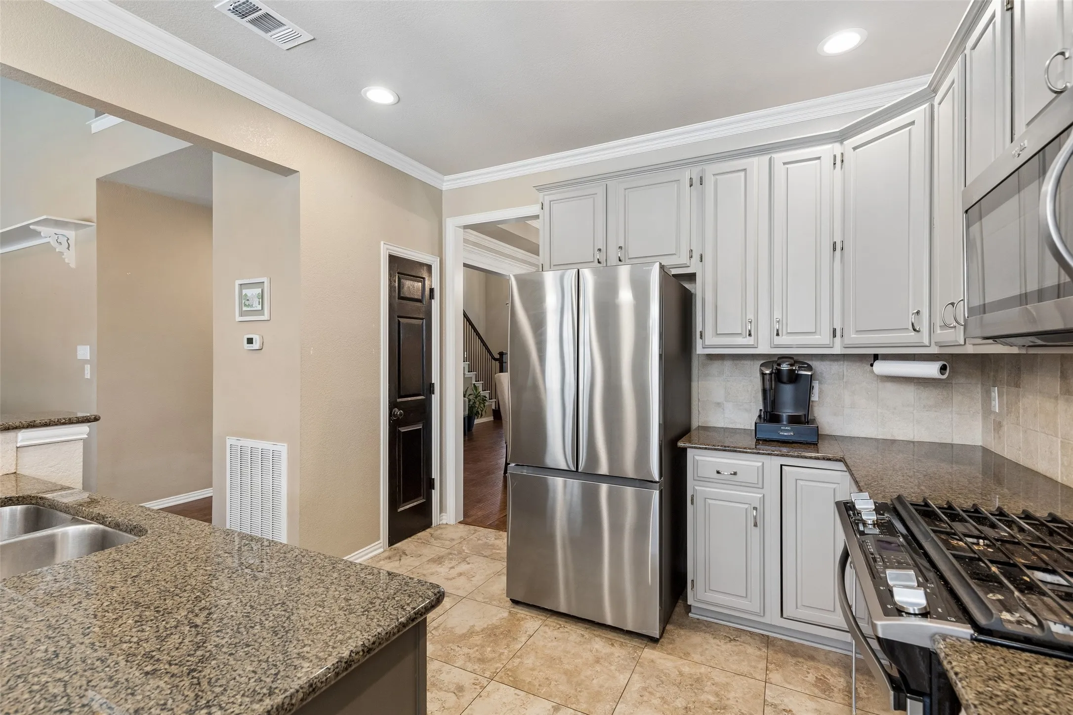Single Family Residence For Sale in Tarrant County , 2416 Bonham Trail, Grapevine, Texas 76051, 4 Bedroom, 3 Bathroom, 2 Garage spaces, 2,937 Sqft, built in 1994, mls#21317511, Real Estate Agent in Grapevine, Homes For Sale in Tarrant county, Homes For Sale in Grapevine, Realtor in Grapevine Texas, Real Estate Brokerage Independent Realty Texas, Luminita Cordes Realtor
