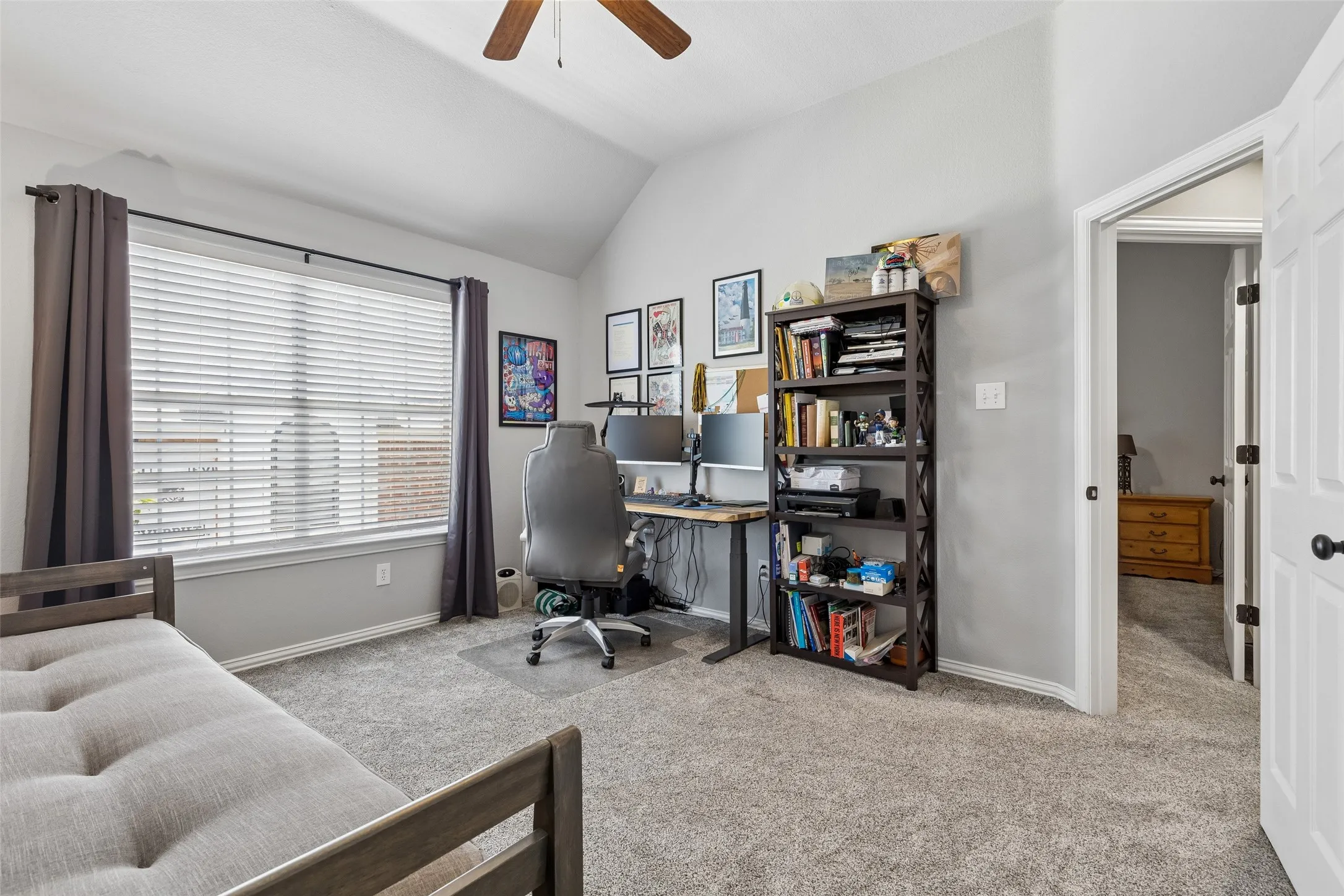 Single Family Residence For Sale in Tarrant County , 2416 Bonham Trail, Grapevine, Texas 76051, 4 Bedroom, 3 Bathroom, 2 Garage spaces, 2,937 Sqft, built in 1994, mls#21317511, Real Estate Agent in Grapevine, Homes For Sale in Tarrant county, Homes For Sale in Grapevine, Realtor in Grapevine Texas, Real Estate Brokerage Independent Realty Texas, Luminita Cordes Realtor