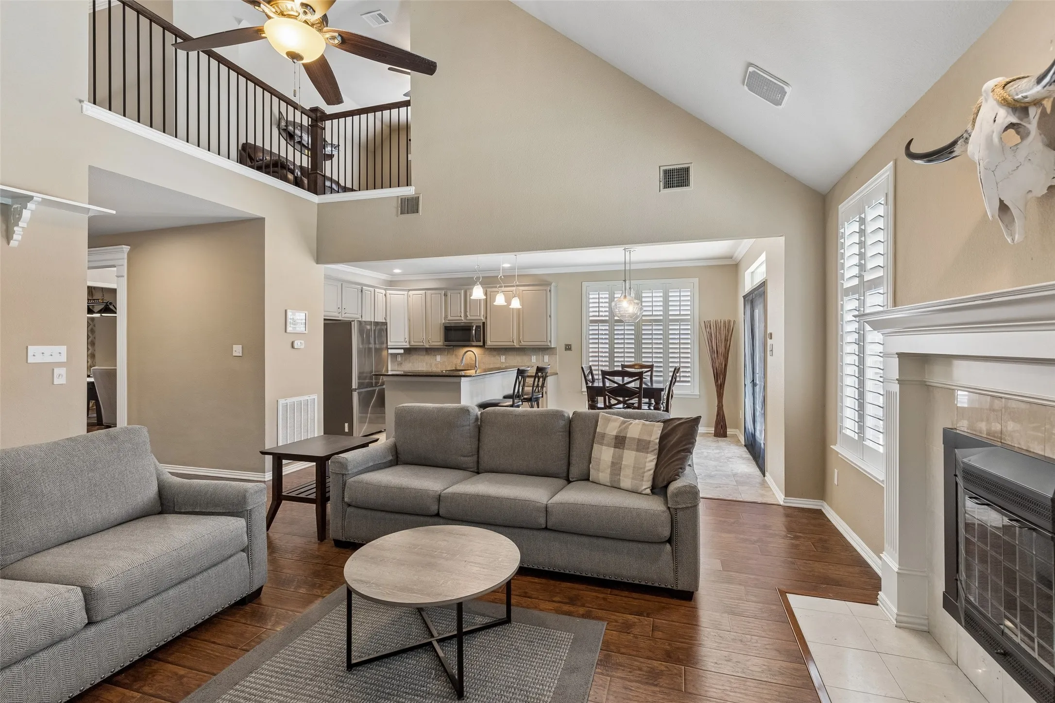 Single Family Residence For Sale in Tarrant County , 2416 Bonham Trail, Grapevine, Texas 76051, 4 Bedroom, 3 Bathroom, 2 Garage spaces, 2,937 Sqft, built in 1994, mls#21317511, Real Estate Agent in Grapevine, Homes For Sale in Tarrant county, Homes For Sale in Grapevine, Realtor in Grapevine Texas, Real Estate Brokerage Independent Realty Texas, Luminita Cordes Realtor