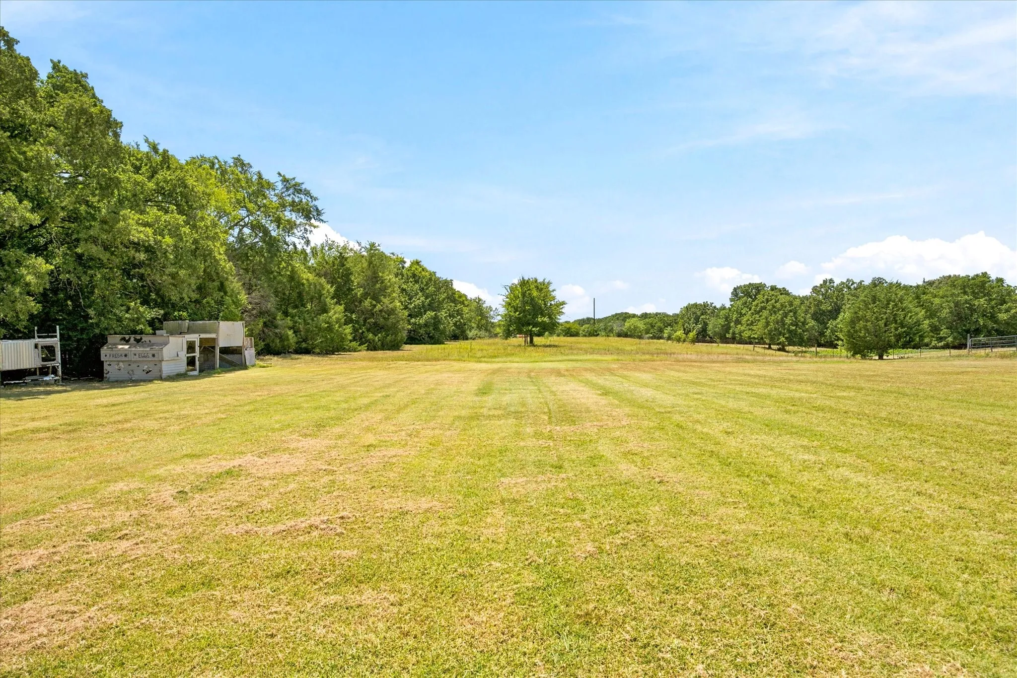 Mobile Home For Sale in Kaufman County , 13345 Fm 1391, Kemp, Texas 75143, 3 Bedroom, 2 Bathroom, Garage spaces, 1,120 Sqft, built in 1978, mls#21316629, Real Estate Agent in Kemp, Homes For Sale in Kaufman county, Homes For Sale in Kemp, Realtor in Kemp Texas, Real Estate Brokerage Independent Realty Texas, Luminita Cordes Realtor