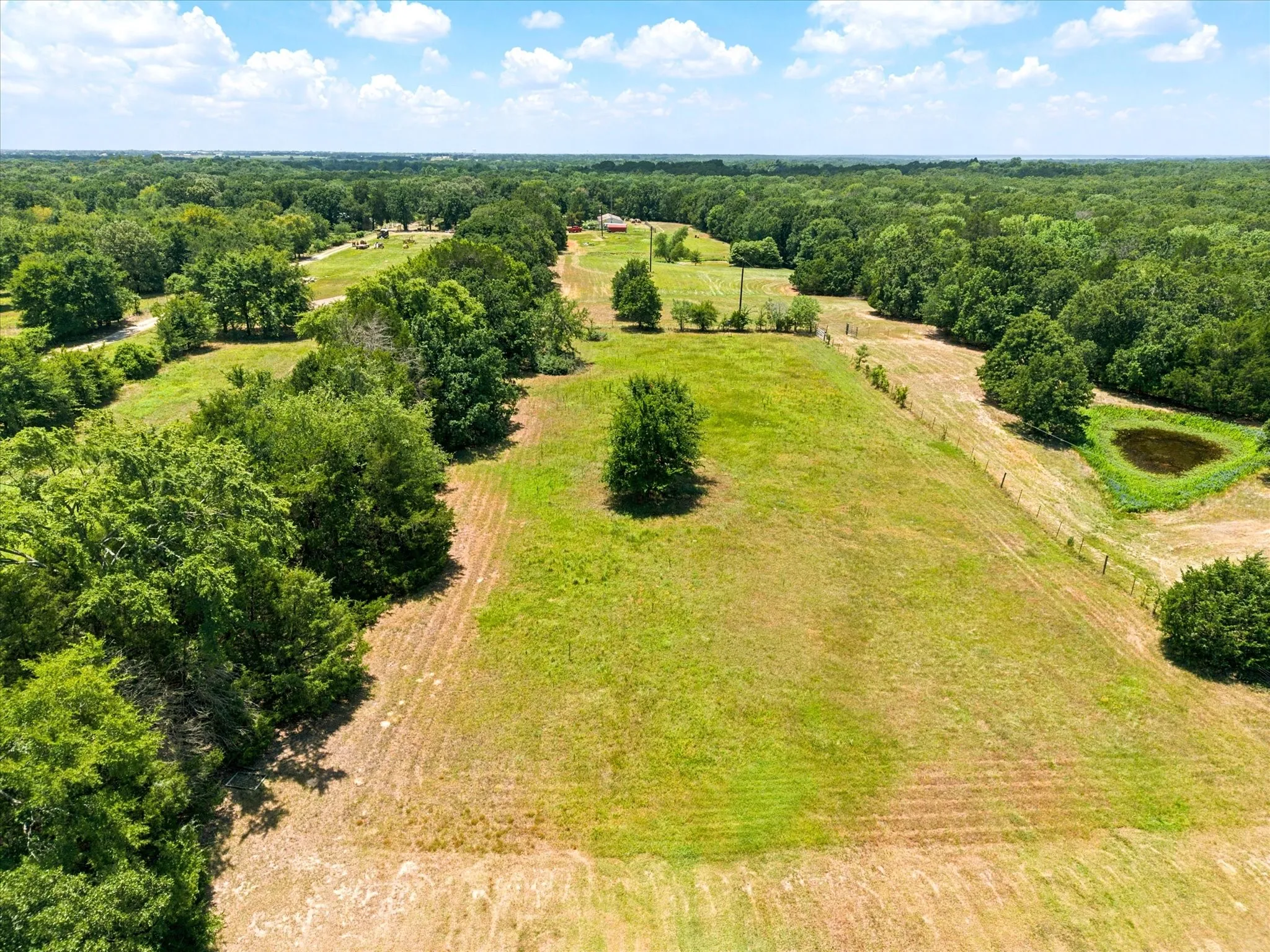 Mobile Home For Sale in Kaufman County , 13345 Fm 1391, Kemp, Texas 75143, 3 Bedroom, 2 Bathroom, Garage spaces, 1,120 Sqft, built in 1978, mls#21316629, Real Estate Agent in Kemp, Homes For Sale in Kaufman county, Homes For Sale in Kemp, Realtor in Kemp Texas, Real Estate Brokerage Independent Realty Texas, Luminita Cordes Realtor