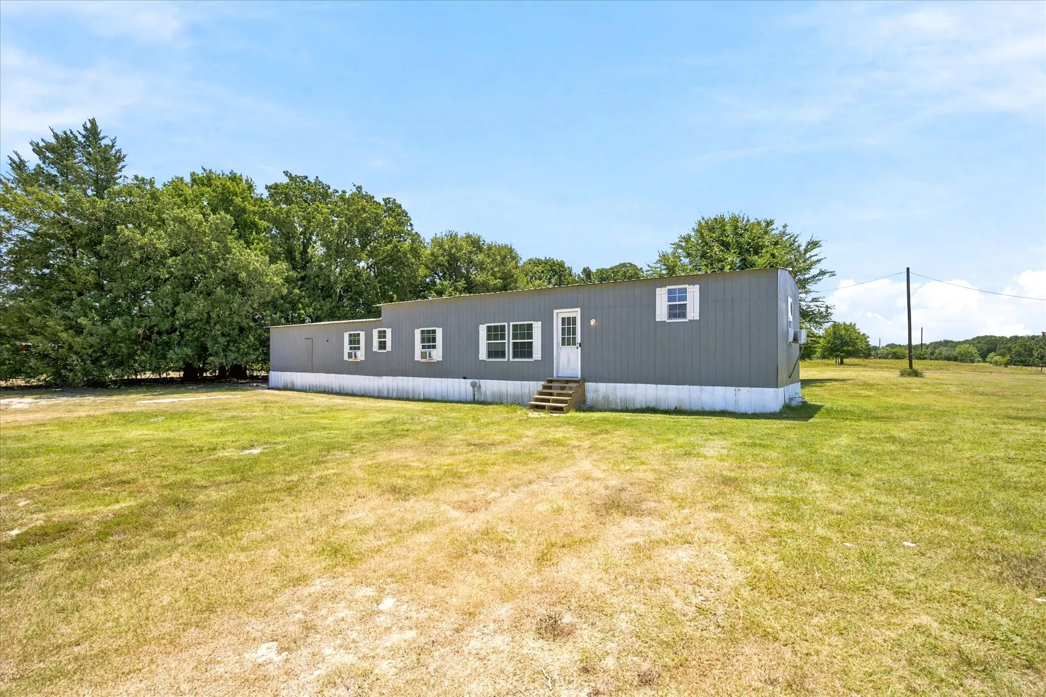 Mobile Home For Sale in Kaufman County , 13345 Fm 1391, Kemp, Texas 75143, 3 Bedroom, 2 Bathroom, Garage spaces, 1,120 Sqft, built in 1978, mls#21316629, Real Estate Agent in Kemp, Homes For Sale in Kaufman county, Homes For Sale in Kemp, Realtor in Kemp Texas, Real Estate Brokerage Independent Realty Texas, Luminita Cordes Realtor