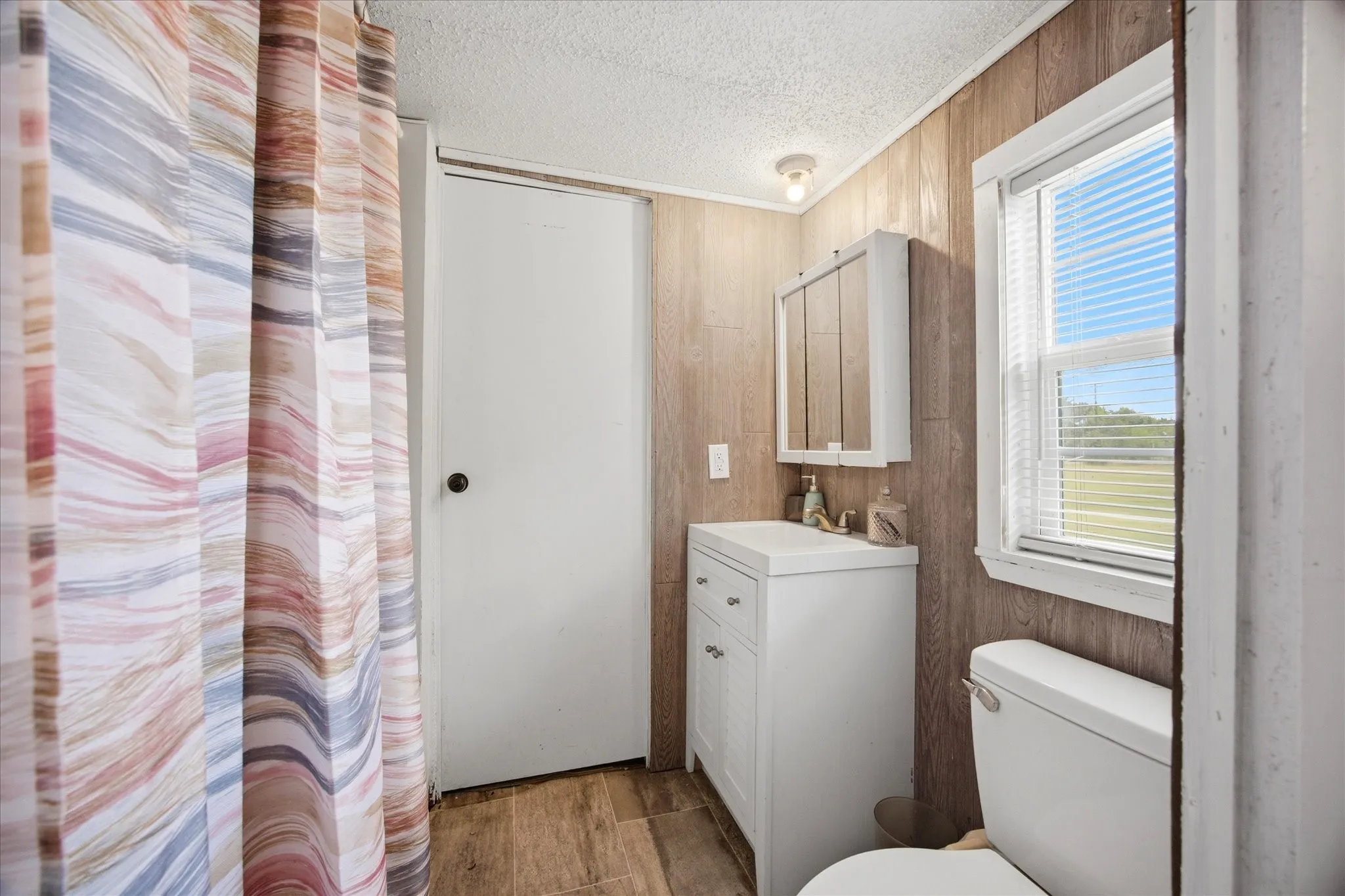 Mobile Home For Sale in Kaufman County , 13345 Fm 1391, Kemp, Texas 75143, 3 Bedroom, 2 Bathroom, Garage spaces, 1,120 Sqft, built in 1978, mls#21316629, Real Estate Agent in Kemp, Homes For Sale in Kaufman county, Homes For Sale in Kemp, Realtor in Kemp Texas, Real Estate Brokerage Independent Realty Texas, Luminita Cordes Realtor