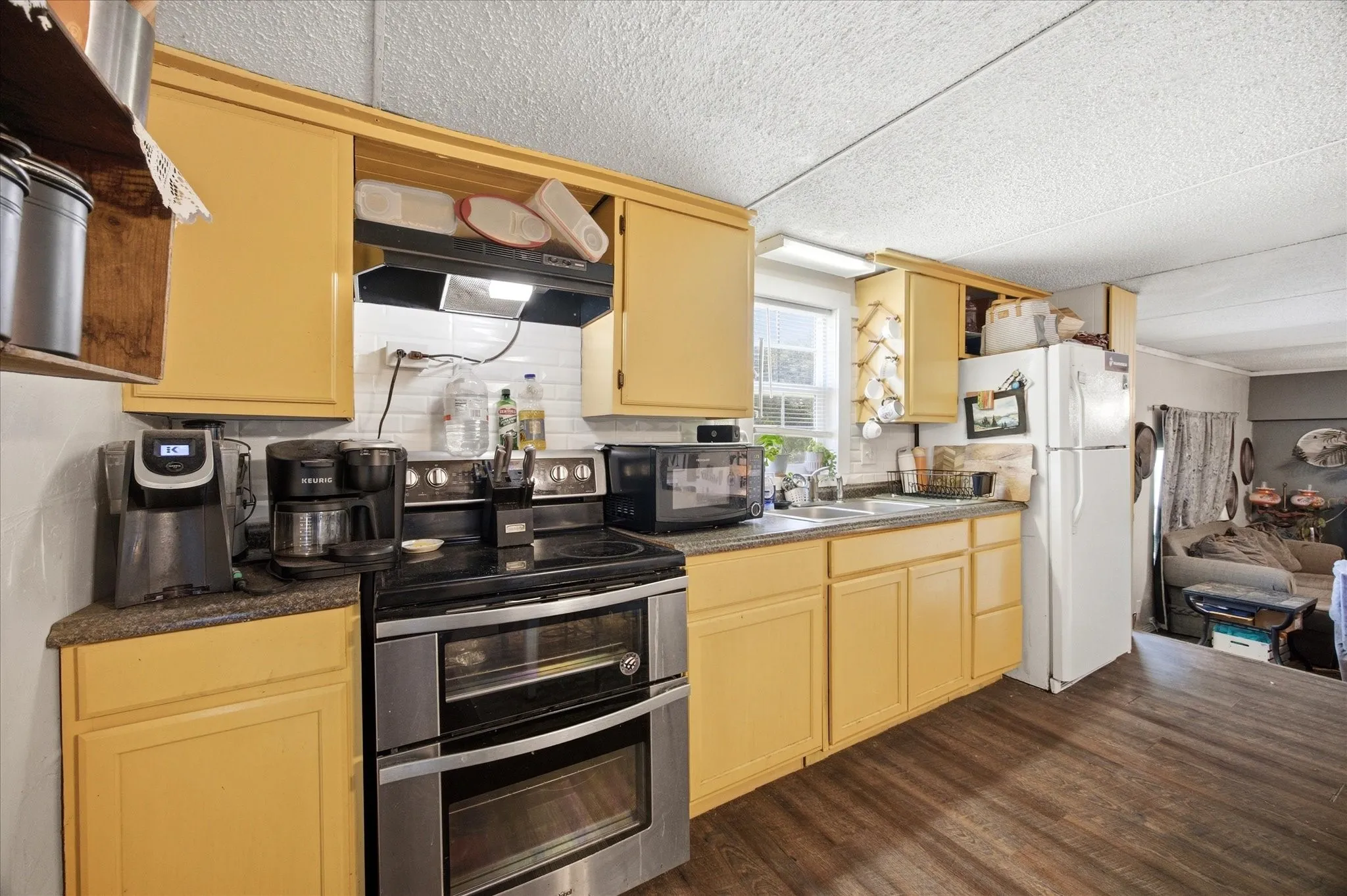 Mobile Home For Sale in Kaufman County , 13345 Fm 1391, Kemp, Texas 75143, 3 Bedroom, 2 Bathroom, Garage spaces, 1,120 Sqft, built in 1978, mls#21316629, Real Estate Agent in Kemp, Homes For Sale in Kaufman county, Homes For Sale in Kemp, Realtor in Kemp Texas, Real Estate Brokerage Independent Realty Texas, Luminita Cordes Realtor