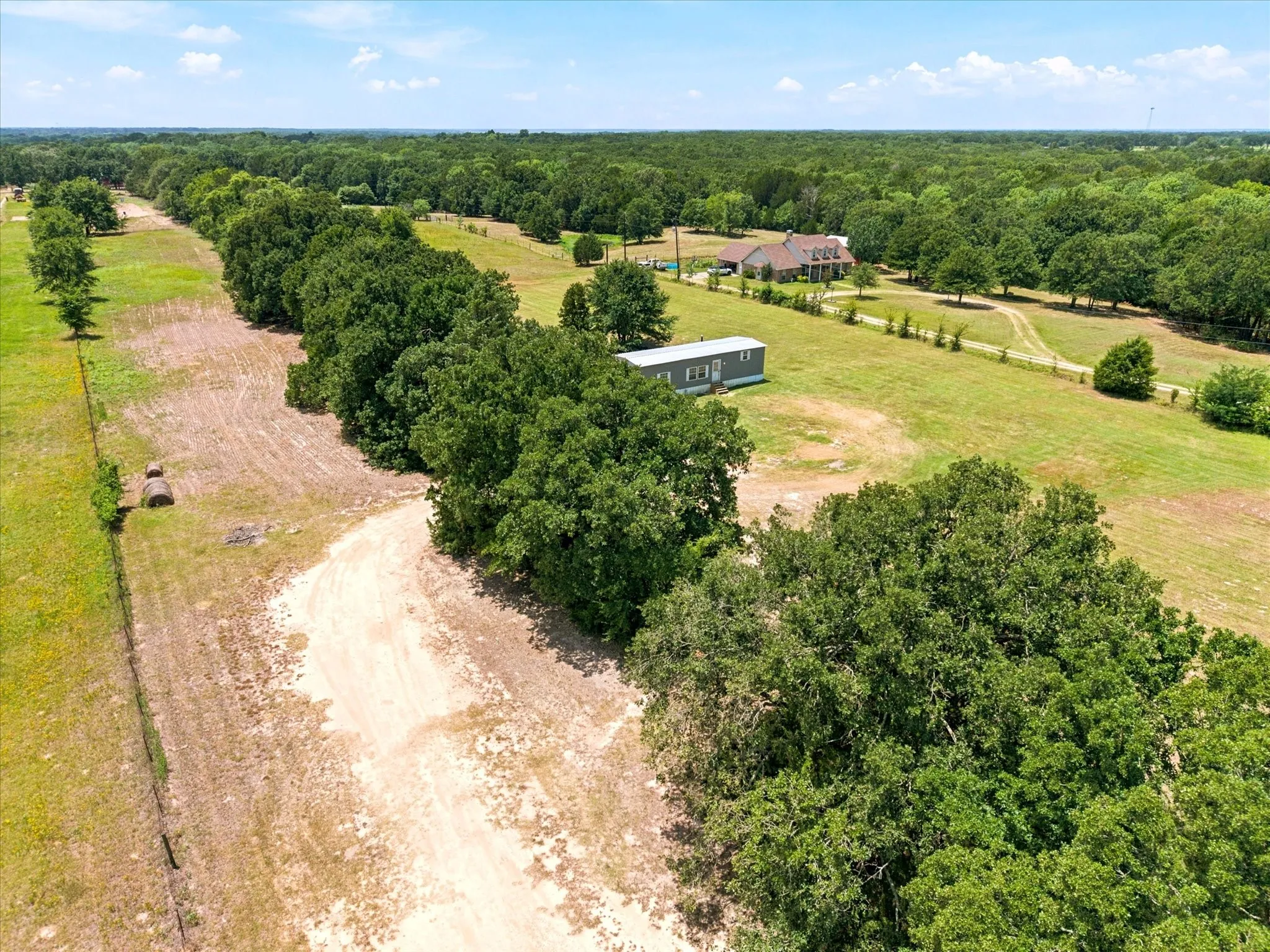 Mobile Home For Sale in Kaufman County , 13345 Fm 1391, Kemp, Texas 75143, 3 Bedroom, 2 Bathroom, Garage spaces, 1,120 Sqft, built in 1978, mls#21316629, Real Estate Agent in Kemp, Homes For Sale in Kaufman county, Homes For Sale in Kemp, Realtor in Kemp Texas, Real Estate Brokerage Independent Realty Texas, Luminita Cordes Realtor