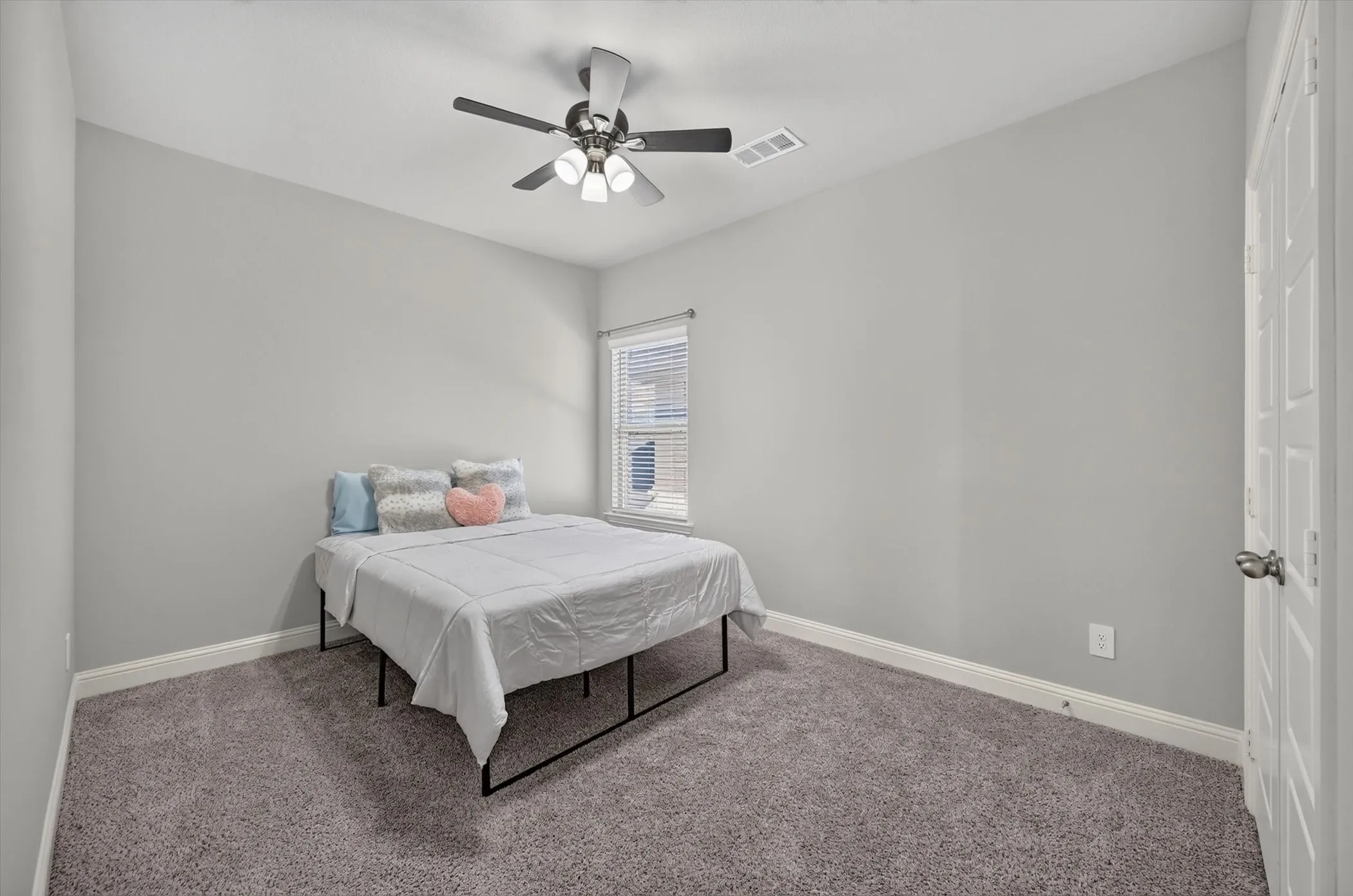 Secondary bedroom