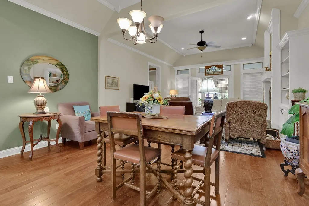 Single Family Residence For Sale in Smith County , 110 Timber Creek Court, Lindale, Texas 75771, 3 Bedrooms, 2 Bathrooms, 2 Garage spaces, 1,633 Sqft, built in 2010, Price $298,500, mls#21319448, Real Estate Agent in Lindale, Homes For Sale in Smith county, Homes For Sale in Lindale, Realtor in Lindale Texas, Real Estate Brokerage Independent Realty Texas, Luminita Cordes Realtor