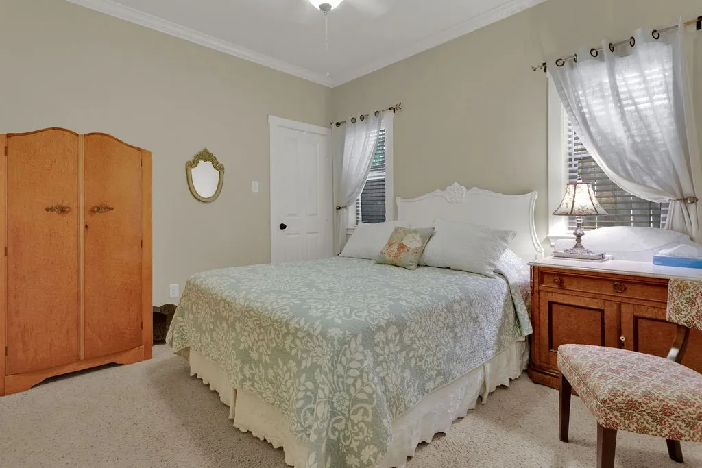 Single Family Residence For Sale in Smith County , 110 Timber Creek Court, Lindale, Texas 75771, 3 Bedrooms, 2 Bathrooms, 2 Garage spaces, 1,633 Sqft, built in 2010, Price $298,500, mls#21319448, Real Estate Agent in Lindale, Homes For Sale in Smith county, Homes For Sale in Lindale, Realtor in Lindale Texas, Real Estate Brokerage Independent Realty Texas, Luminita Cordes Realtor