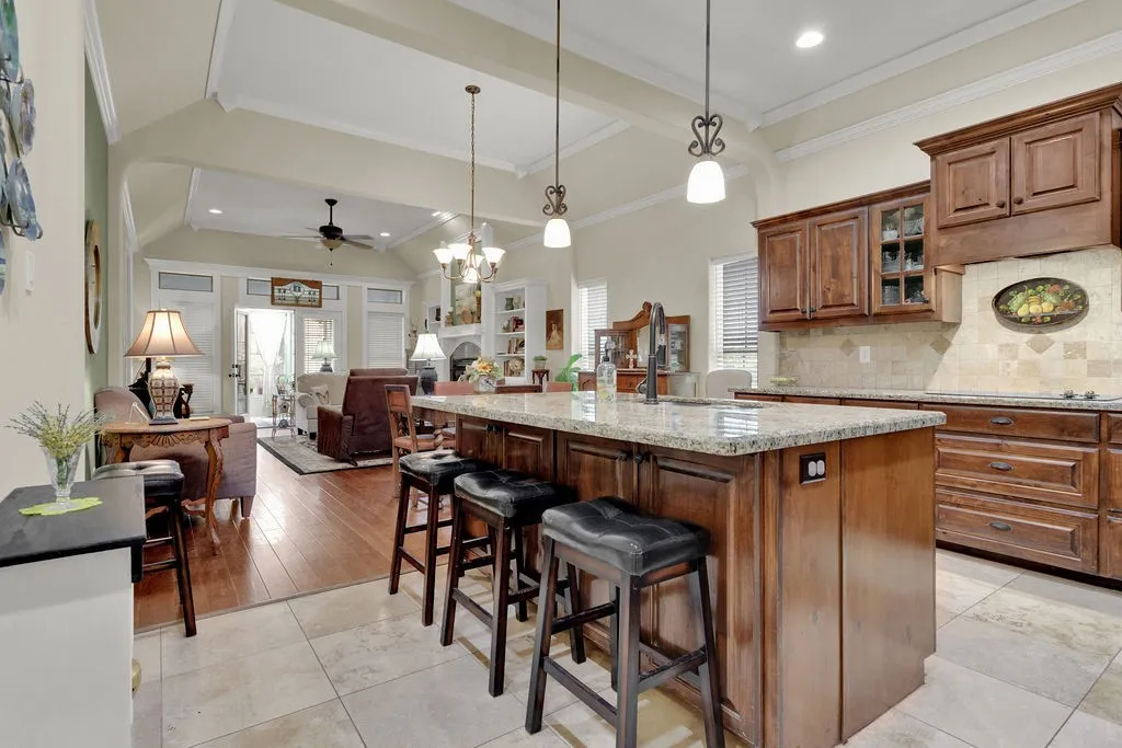 Single Family Residence For Sale in Smith County , 110 Timber Creek Court, Lindale, Texas 75771, 3 Bedrooms, 2 Bathrooms, 2 Garage spaces, 1,633 Sqft, built in 2010, Price $298,500, mls#21319448, Real Estate Agent in Lindale, Homes For Sale in Smith county, Homes For Sale in Lindale, Realtor in Lindale Texas, Real Estate Brokerage Independent Realty Texas, Luminita Cordes Realtor