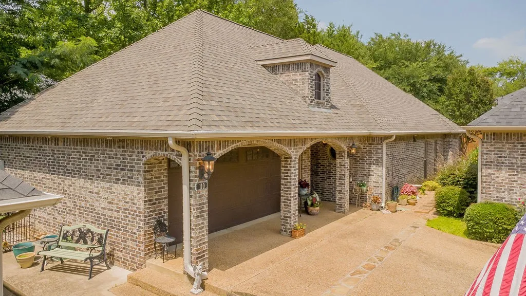 Single Family Residence For Sale in Smith County , 110 Timber Creek Court, Lindale, Texas 75771, 3 Bedrooms, 2 Bathrooms, 2 Garage spaces, 1,633 Sqft, built in 2010, Price $298,500, mls#21319448, Real Estate Agent in Lindale, Homes For Sale in Smith county, Homes For Sale in Lindale, Realtor in Lindale Texas, Real Estate Brokerage Independent Realty Texas, Luminita Cordes Realtor