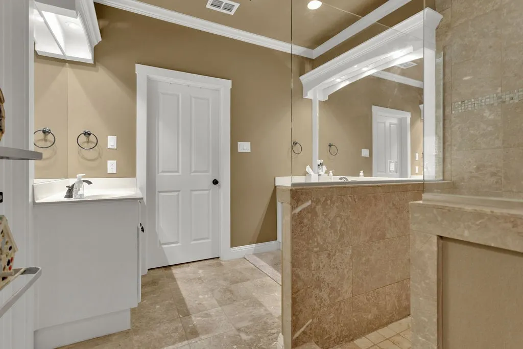 Single Family Residence For Sale in Smith County , 110 Timber Creek Court, Lindale, Texas 75771, 3 Bedrooms, 2 Bathrooms, 2 Garage spaces, 1,633 Sqft, built in 2010, Price $298,500, mls#21319448, Real Estate Agent in Lindale, Homes For Sale in Smith county, Homes For Sale in Lindale, Realtor in Lindale Texas, Real Estate Brokerage Independent Realty Texas, Luminita Cordes Realtor