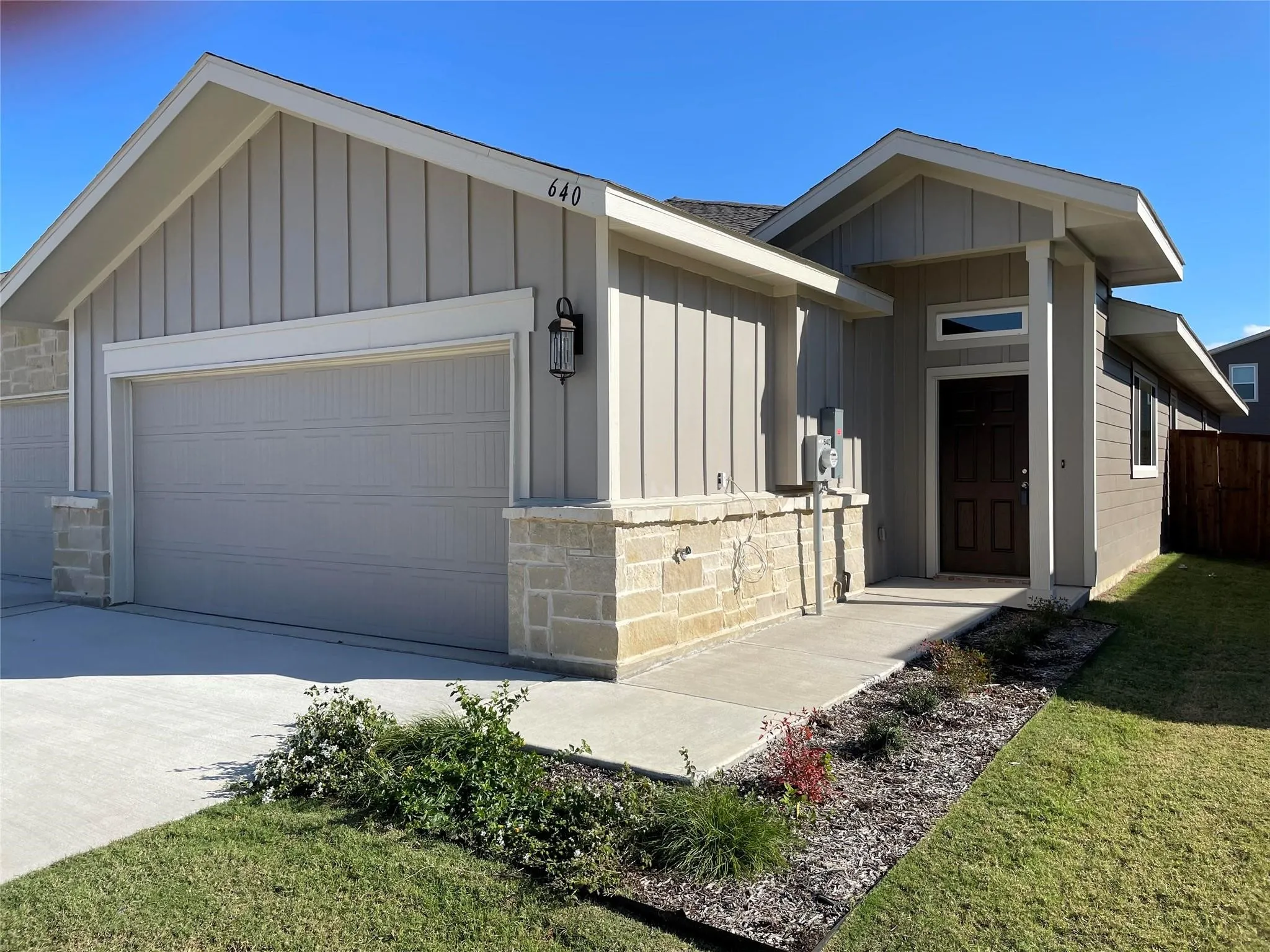 Duplex For Rent in Ellis County , 640 Blackland Drive, Venus, Texas 76084, 4 Bedroom, 2 Bathroom, 2 Garage spaces, 1,570 Sqft, built in 2023, mls#21318589, Real Estate Agent in Venus, Homes For Rent in Ellis county, Homes For Rent in Venus, Realtor in Venus Texas, Real Estate Brokerage Independent Realty Texas, Luminita Cordes Realtor