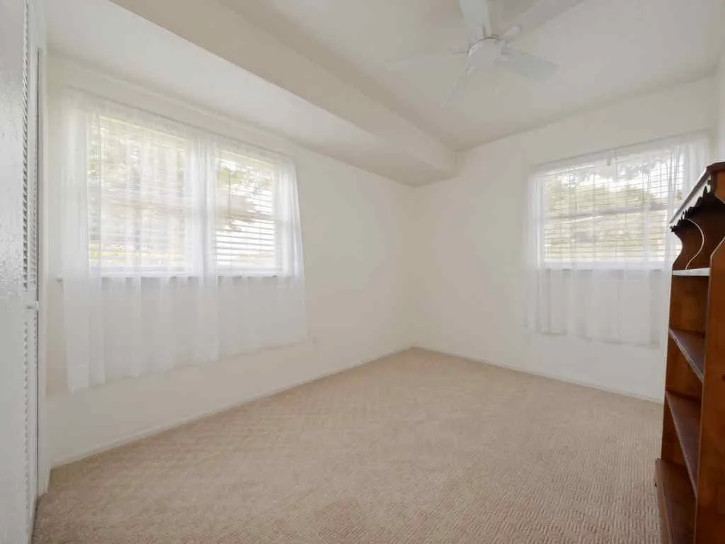 Single Family Residence For Rent in Dallas County , 3032 Hollandale Lane, Farmers Branch, Texas 75234, 3 Bedroom, 2 Bathroom, 2 Garage spaces, 1,735 Sqft, built in 1962, mls#21310913, Real Estate Agent in Farmers Branch, Homes For Rent in Dallas county, Homes For Rent in Farmers Branch, Realtor in Farmers Branch Texas, Real Estate Brokerage Independent Realty Texas, Luminita Cordes Realtor