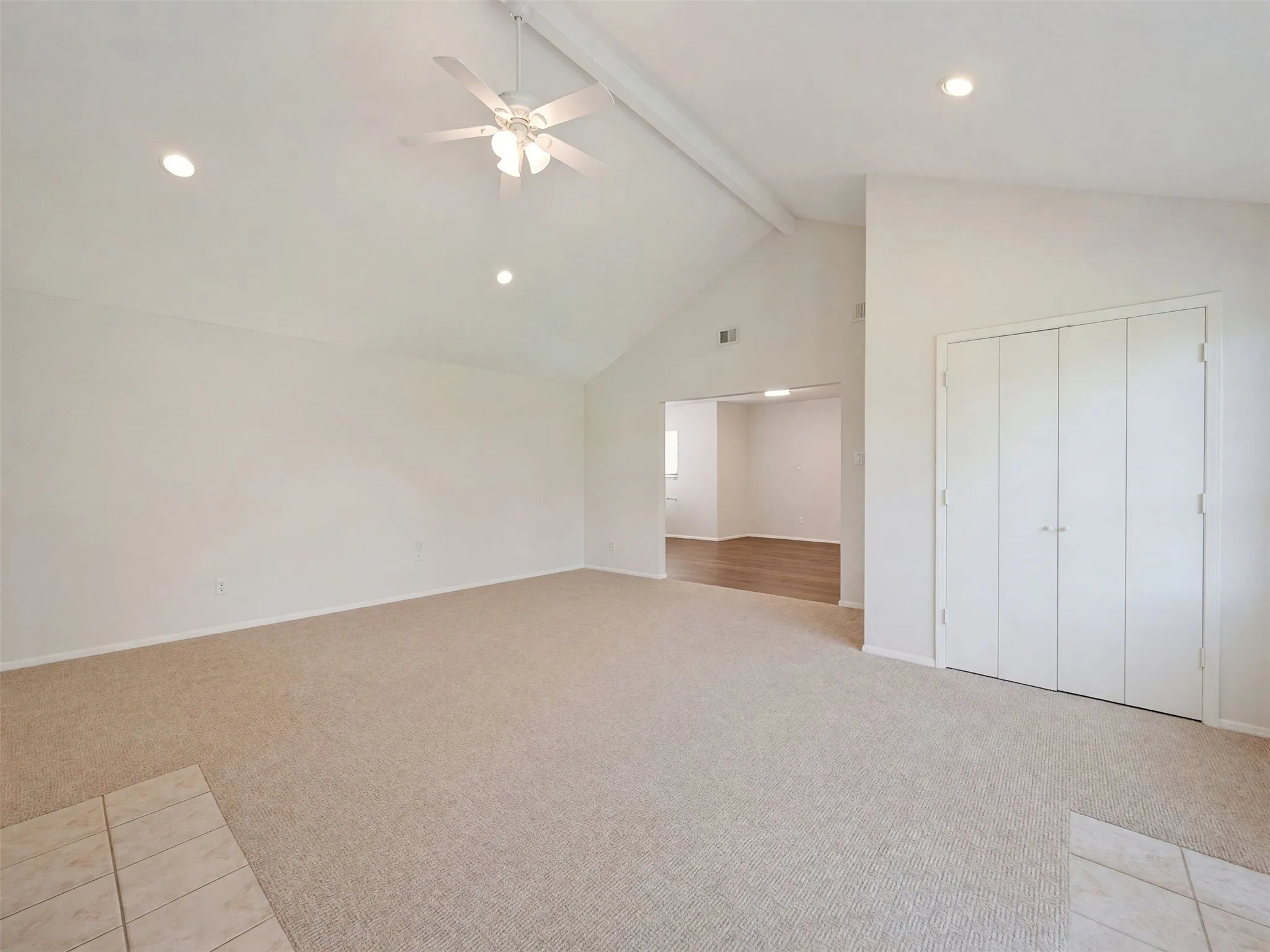 Single Family Residence For Rent in Dallas County , 3032 Hollandale Lane, Farmers Branch, Texas 75234, 3 Bedroom, 2 Bathroom, 2 Garage spaces, 1,735 Sqft, built in 1962, mls#21310913, Real Estate Agent in Farmers Branch, Homes For Rent in Dallas county, Homes For Rent in Farmers Branch, Realtor in Farmers Branch Texas, Real Estate Brokerage Independent Realty Texas, Luminita Cordes Realtor