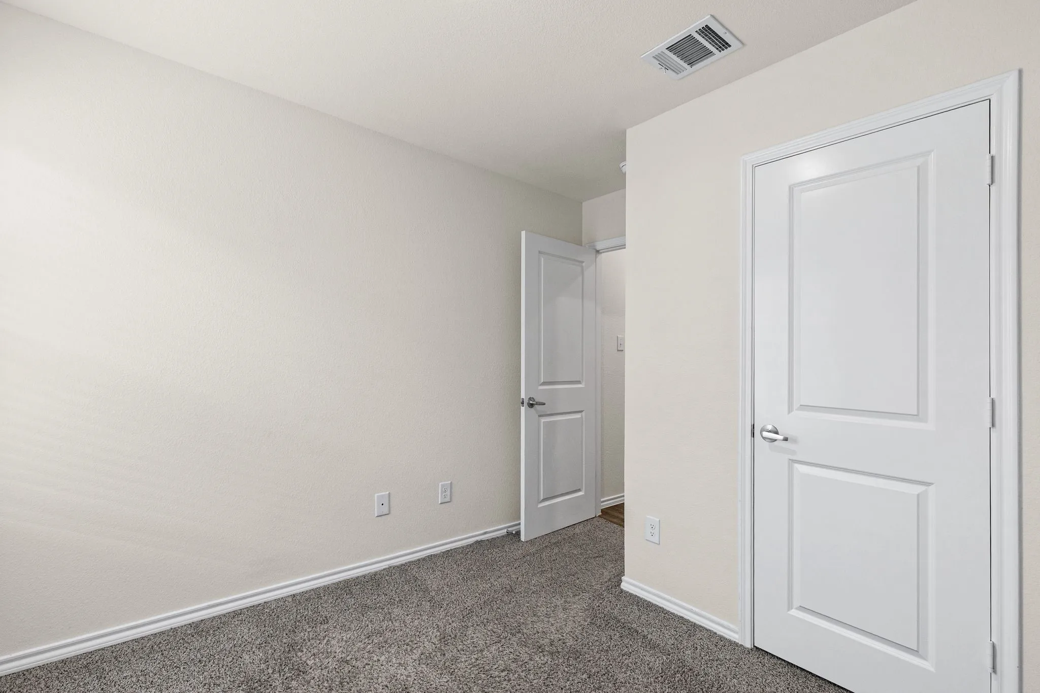 Single Family Residence For Sale in Hunt County , 122 Admiral Lane, Caddo Mills, Texas 75135, 4 Bedrooms, 2 Bathrooms, 2 Garage spaces, 1,575 Sqft, built in 2022, Price $245,000, mls#21317421, Real Estate Agent in Caddo Mills, Homes For Sale in Hunt county, Homes For Sale in Caddo Mills, Realtor in Caddo Mills Texas, Real Estate Brokerage Independent Realty Texas, Luminita Cordes Realtor