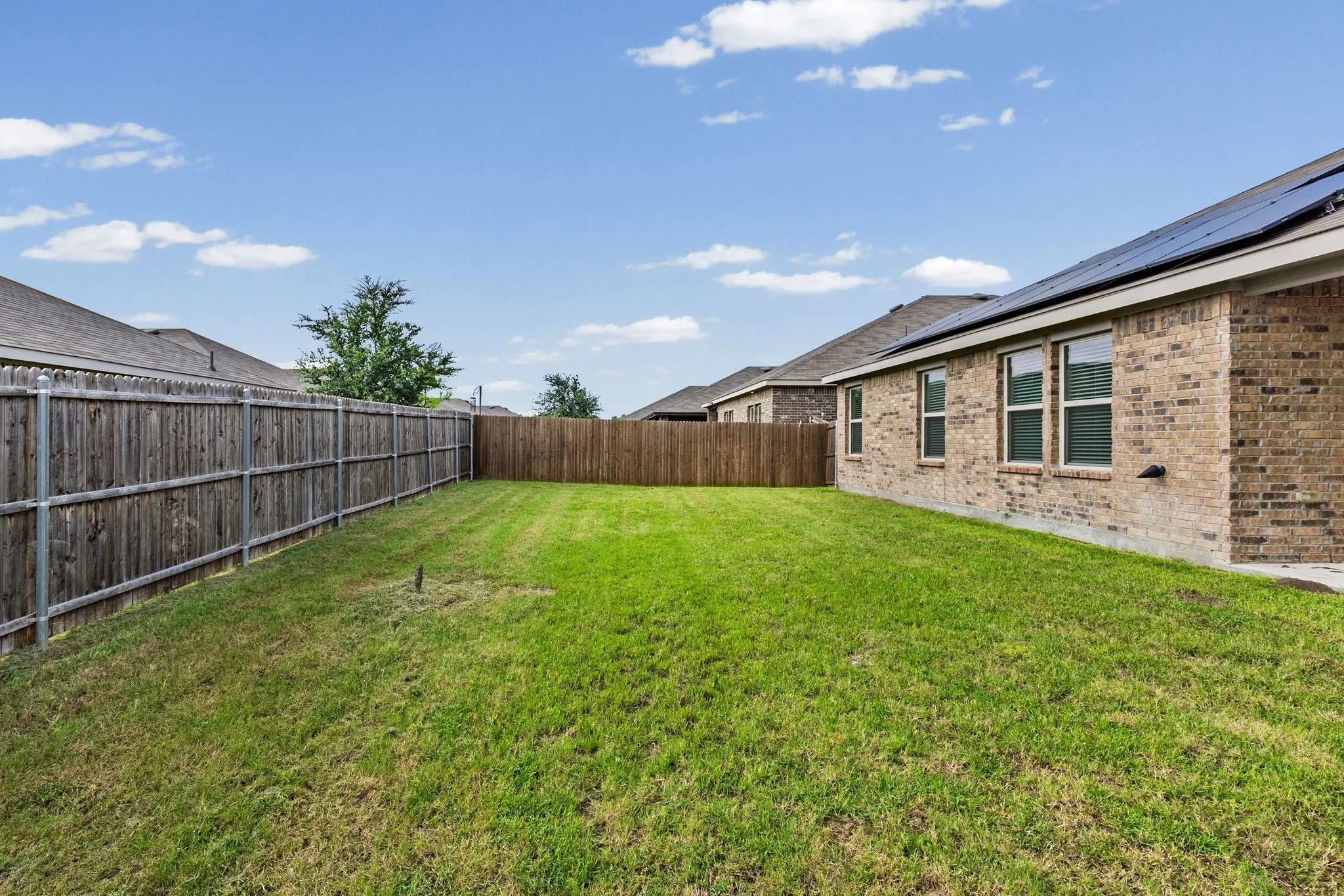 Single Family Residence For Sale in Hunt County , 122 Admiral Lane, Caddo Mills, Texas 75135, 4 Bedrooms, 2 Bathrooms, 2 Garage spaces, 1,575 Sqft, built in 2022, Price $245,000, mls#21317421, Real Estate Agent in Caddo Mills, Homes For Sale in Hunt county, Homes For Sale in Caddo Mills, Realtor in Caddo Mills Texas, Real Estate Brokerage Independent Realty Texas, Luminita Cordes Realtor