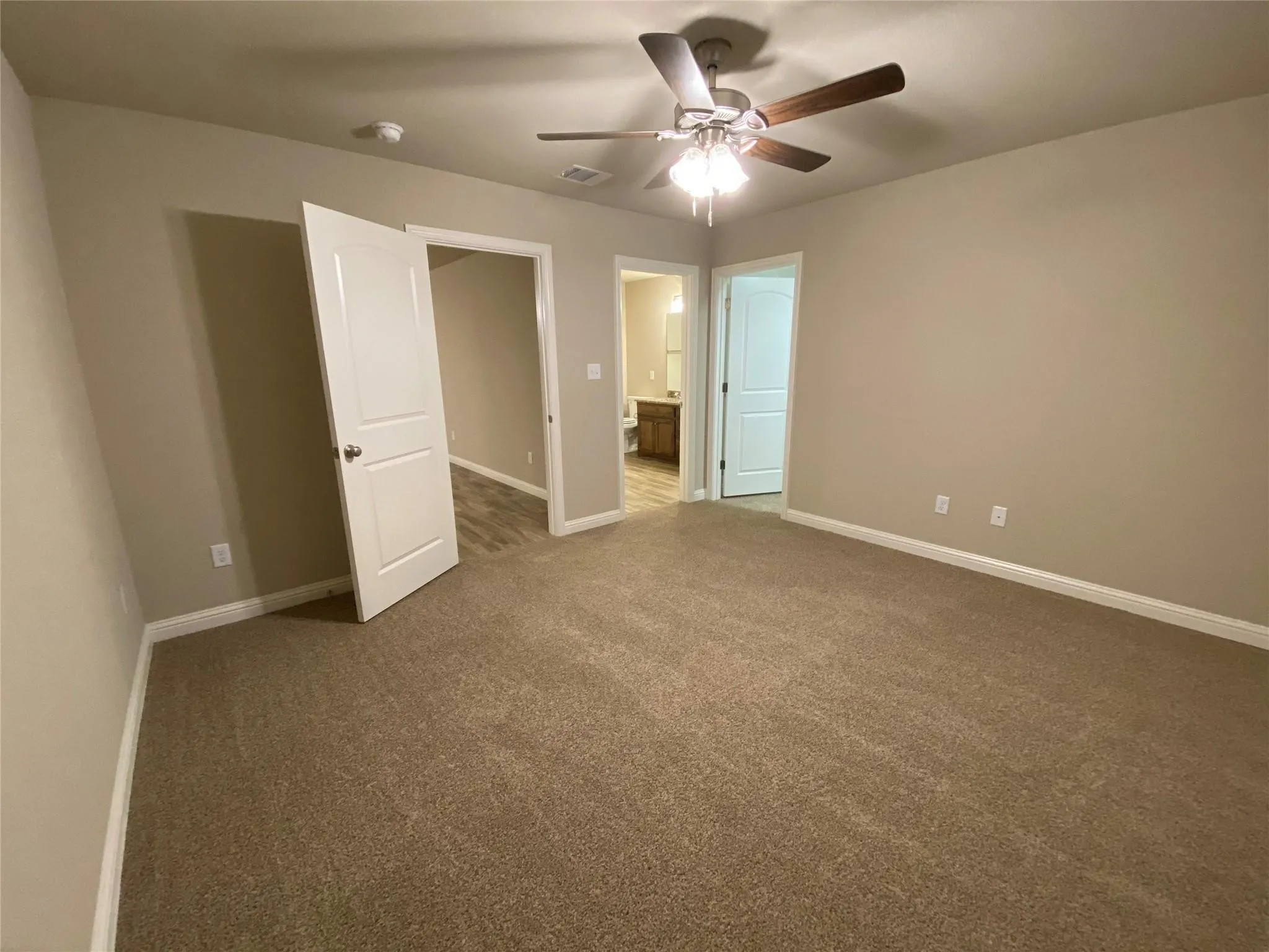 Duplex For Rent in Hood County , 802 Rolling Terrace Circle, Granbury, Texas 76049, 3 Bedroom, 2 Bathroom, 2 Garage spaces, 1,665 Sqft, built in 2020, mls#21317114, Real Estate Agent in Granbury, Homes For Rent in Hood county, Homes For Rent in Granbury, Realtor in Granbury Texas, Real Estate Brokerage Independent Realty Texas, Luminita Cordes Realtor