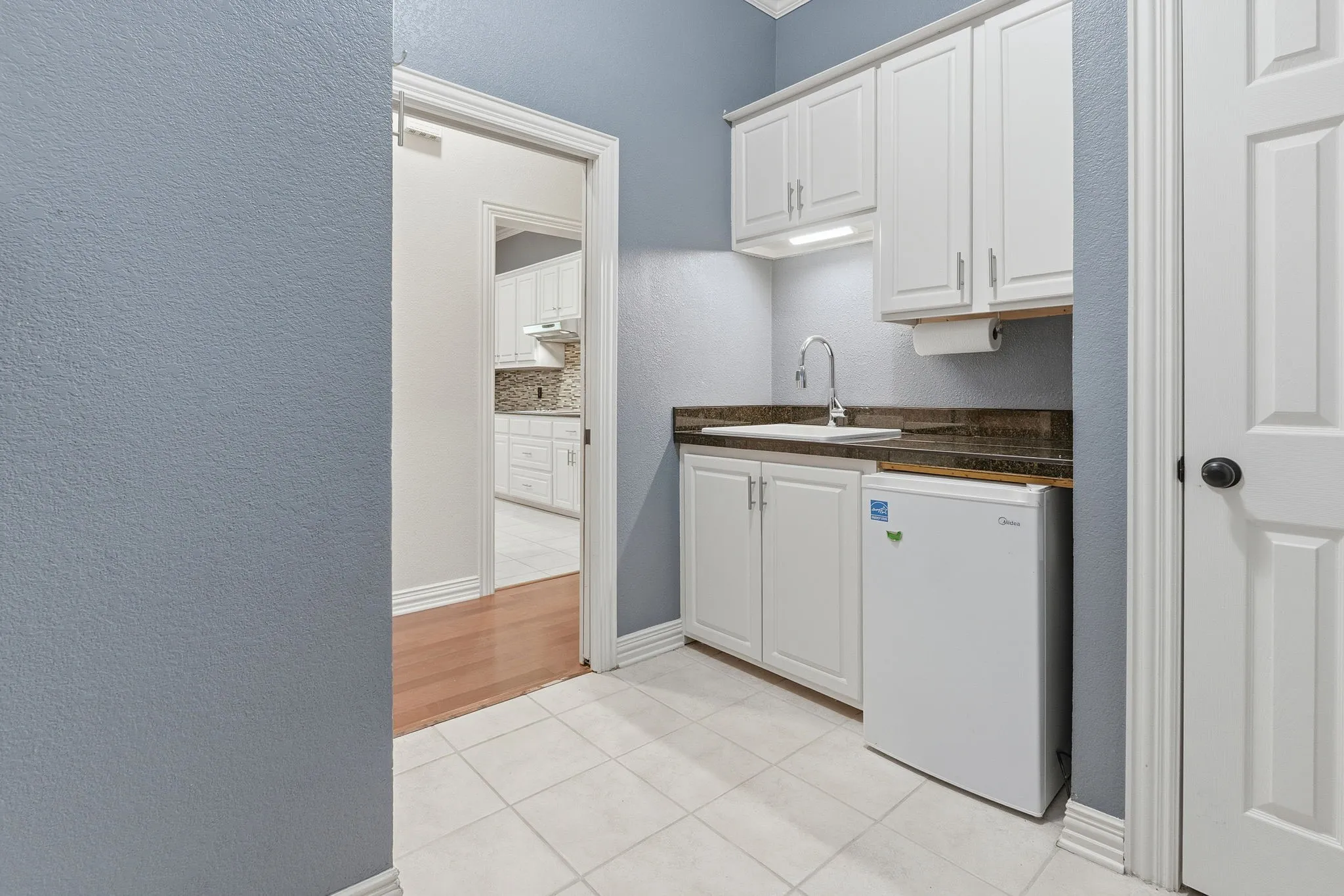 Single Family Residence For Sale in Rockwall County , 6107 Volunteer Place, Rockwall, Texas 75032, 4 Bedroom, 3 Bathroom, 3 Garage spaces, 3,096 Sqft, built in 1995, mls#21316384, Real Estate Agent in Rockwall, Homes For Sale in Rockwall county, Homes For Sale in Rockwall, Realtor in Rockwall Texas, Real Estate Brokerage Independent Realty Texas, Luminita Cordes Realtor