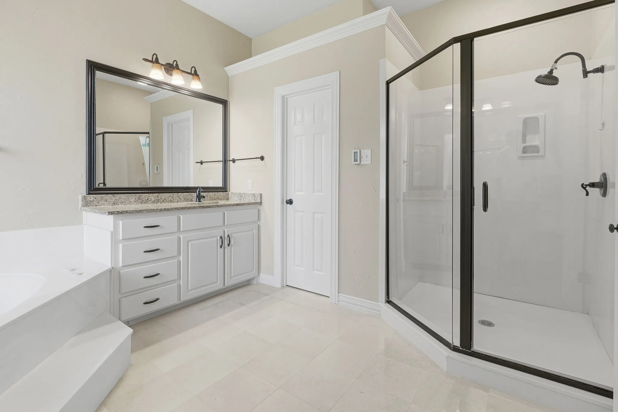 Single Family Residence For Sale in Rockwall County , 6107 Volunteer Place, Rockwall, Texas 75032, 4 Bedroom, 3 Bathroom, 3 Garage spaces, 3,096 Sqft, built in 1995, mls#21316384, Real Estate Agent in Rockwall, Homes For Sale in Rockwall county, Homes For Sale in Rockwall, Realtor in Rockwall Texas, Real Estate Brokerage Independent Realty Texas, Luminita Cordes Realtor