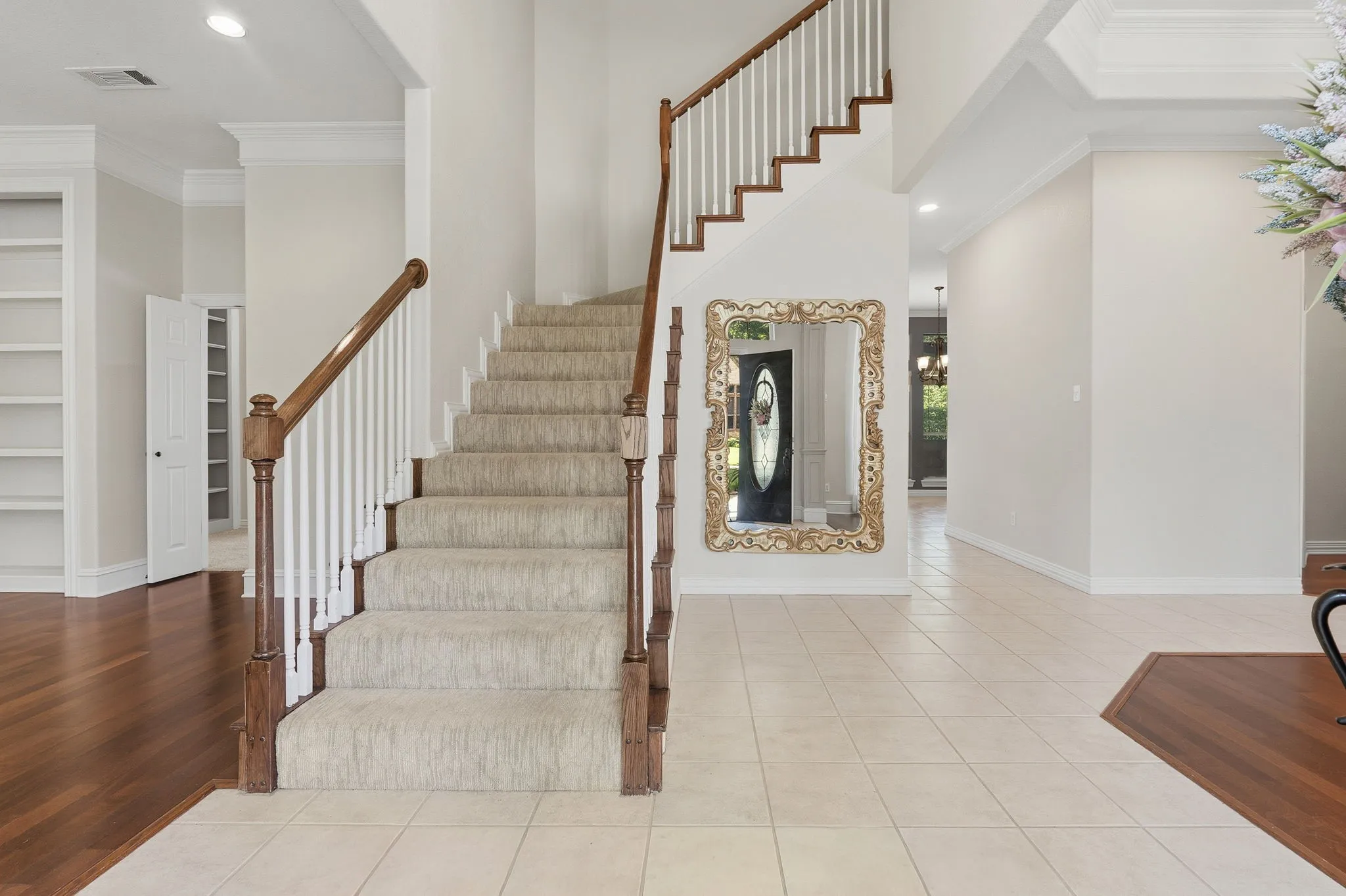 Single Family Residence For Sale in Rockwall County , 6107 Volunteer Place, Rockwall, Texas 75032, 4 Bedroom, 3 Bathroom, 3 Garage spaces, 3,096 Sqft, built in 1995, mls#21316384, Real Estate Agent in Rockwall, Homes For Sale in Rockwall county, Homes For Sale in Rockwall, Realtor in Rockwall Texas, Real Estate Brokerage Independent Realty Texas, Luminita Cordes Realtor
