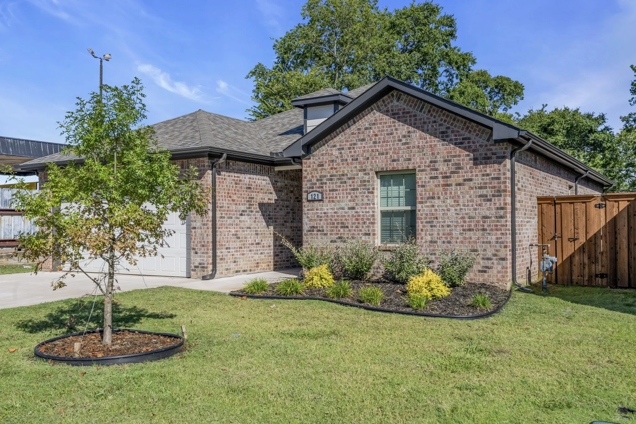 Single Family Residence For Sale in Grayson County , 121 W Morton Street, Denison, Texas 75021, 3 Bedroom, 2 Bathroom, 2 Garage spaces, 1,598 Sqft, built in 2023, mls#21319502, Real Estate Agent in Denison, Homes For Sale in Grayson county, Homes For Sale in Denison, Realtor in Denison Texas, Real Estate Brokerage Independent Realty Texas, Luminita Cordes Realtor