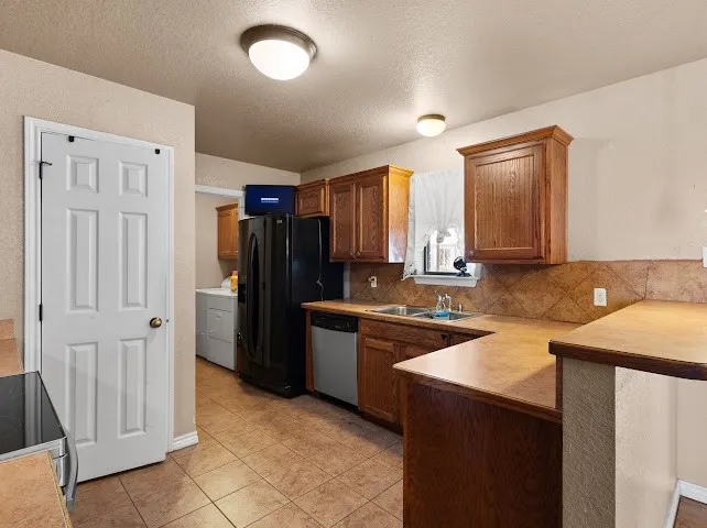 Single Family Residence For Sale in Wise County , 792 County Road 4213, Decatur, Texas 76234, 4 Bedroom, 2 Bathroom, Garage spaces, 1,459 Sqft, built in 2008, mls#21319500, Real Estate Agent in Decatur, Homes For Sale in Wise county, Homes For Sale in Decatur, Realtor in Decatur Texas, Real Estate Brokerage Independent Realty Texas, Luminita Cordes Realtor