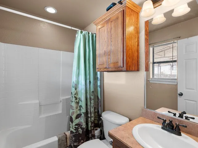 Single Family Residence For Sale in Wise County , 792 County Road 4213, Decatur, Texas 76234, 4 Bedroom, 2 Bathroom, Garage spaces, 1,459 Sqft, built in 2008, mls#21319500, Real Estate Agent in Decatur, Homes For Sale in Wise county, Homes For Sale in Decatur, Realtor in Decatur Texas, Real Estate Brokerage Independent Realty Texas, Luminita Cordes Realtor