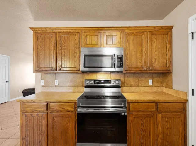 Single Family Residence For Sale in Wise County , 792 County Road 4213, Decatur, Texas 76234, 4 Bedroom, 2 Bathroom, Garage spaces, 1,459 Sqft, built in 2008, mls#21319500, Real Estate Agent in Decatur, Homes For Sale in Wise county, Homes For Sale in Decatur, Realtor in Decatur Texas, Real Estate Brokerage Independent Realty Texas, Luminita Cordes Realtor