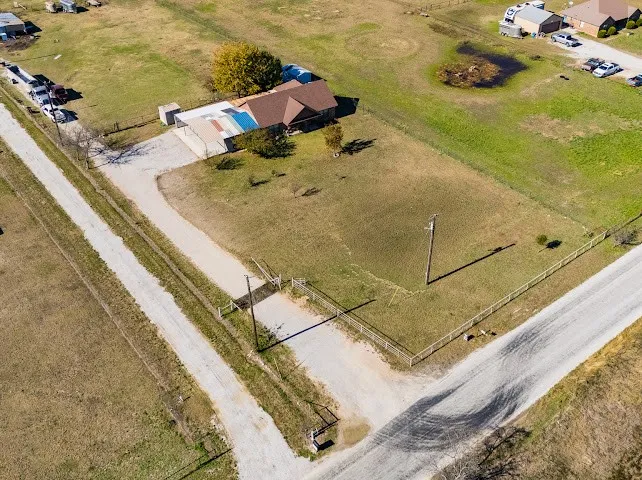 Single Family Residence For Sale in Wise County , 792 County Road 4213, Decatur, Texas 76234, 4 Bedroom, 2 Bathroom, Garage spaces, 1,459 Sqft, built in 2008, mls#21319500, Real Estate Agent in Decatur, Homes For Sale in Wise county, Homes For Sale in Decatur, Realtor in Decatur Texas, Real Estate Brokerage Independent Realty Texas, Luminita Cordes Realtor