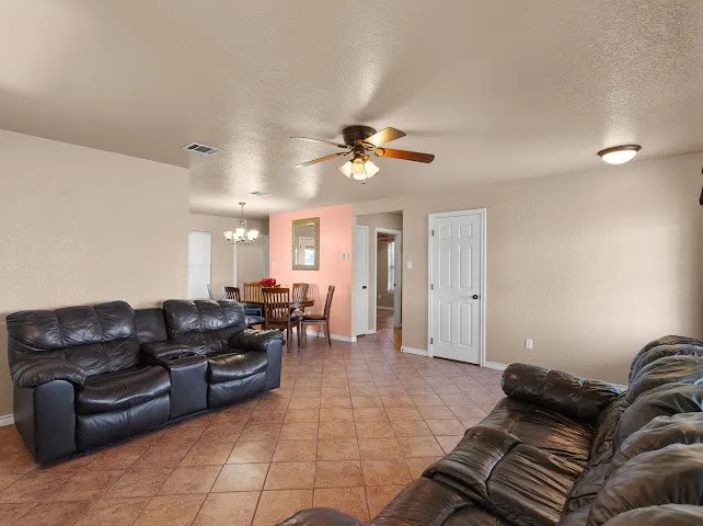 Single Family Residence For Sale in Wise County , 792 County Road 4213, Decatur, Texas 76234, 4 Bedroom, 2 Bathroom, Garage spaces, 1,459 Sqft, built in 2008, mls#21319500, Real Estate Agent in Decatur, Homes For Sale in Wise county, Homes For Sale in Decatur, Realtor in Decatur Texas, Real Estate Brokerage Independent Realty Texas, Luminita Cordes Realtor