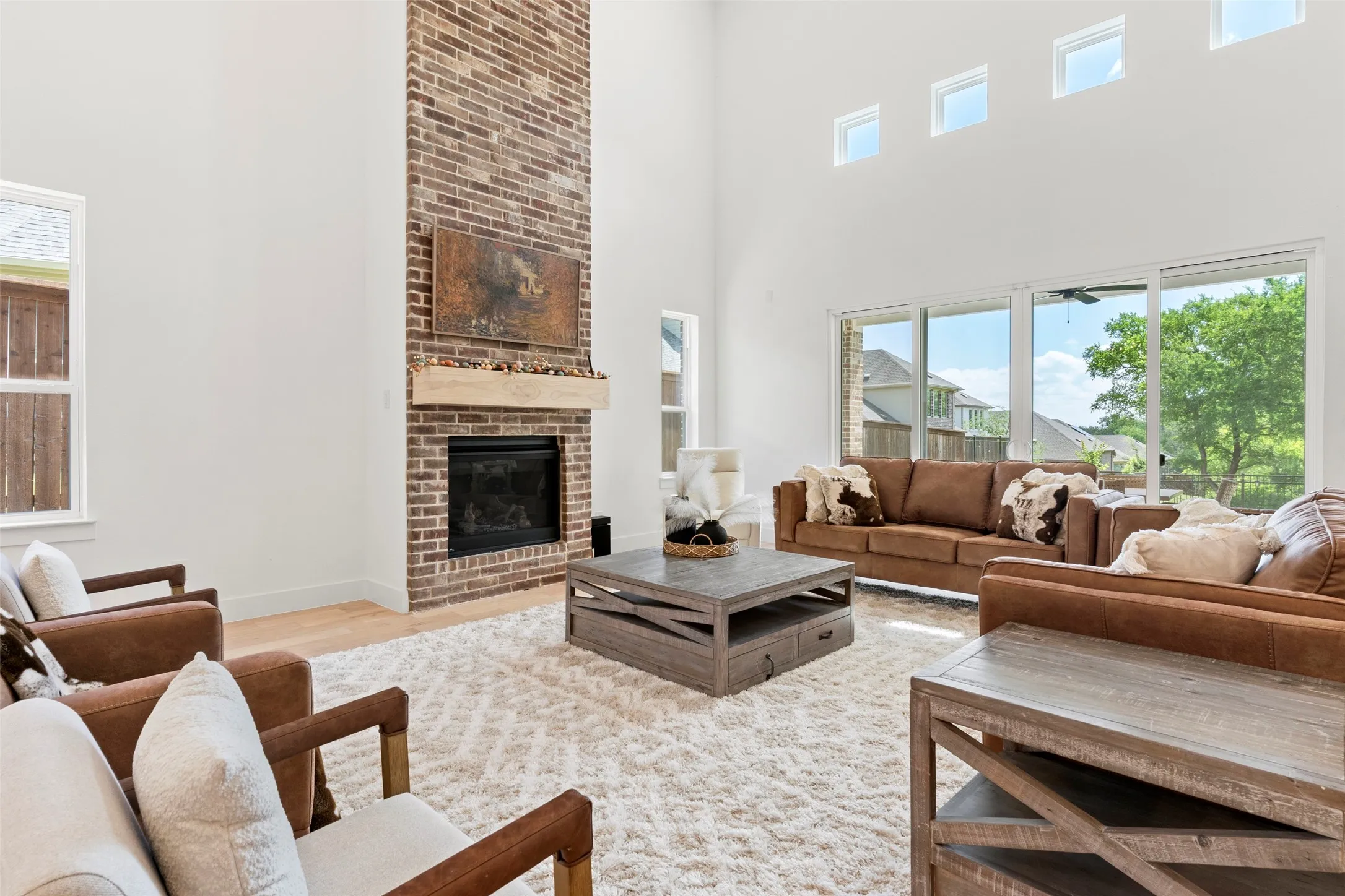 Light and Bright with GREAT views!