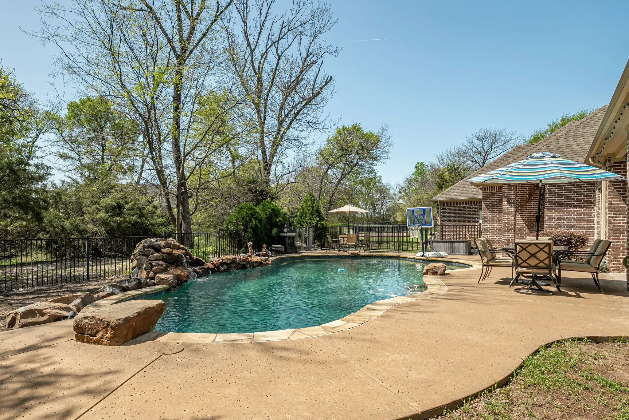 Single Family Residence For Sale in Collin County , 4354 Serenity Trail, Mc Kinney, Texas 75071, 4 Bedroom, 3 Bathroom, 3 Garage spaces, 3,221 Sqft, built in 2011, mls#21310425, Real Estate Agent in Mc Kinney, Homes For Sale in Collin county, Homes For Sale in Mc Kinney, Realtor in Mc Kinney Texas, Real Estate Brokerage Independent Realty Texas, Luminita Cordes Realtor