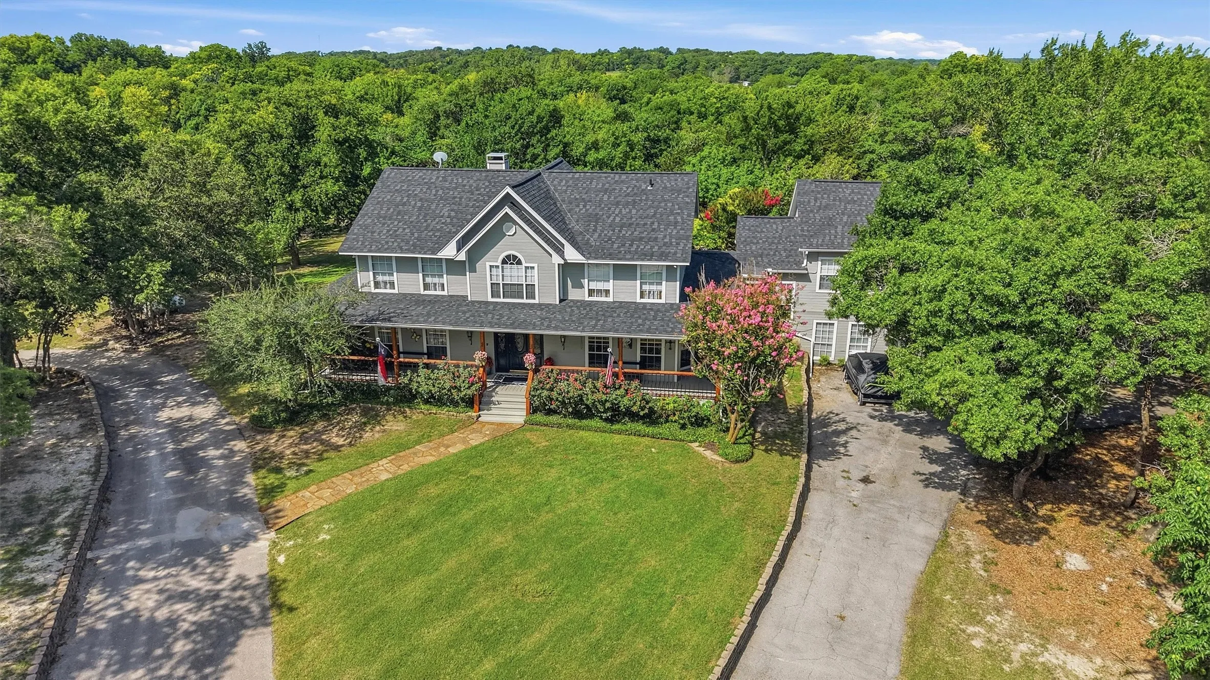 Single Family Residence For Sale in Grayson County , 3260 Bethel Cannon Road, Van Alstyne, Texas 75495, 4 Bedroom, 5 Bathroom, 2 Garage spaces, 3,616 Sqft, built in 1994, mls#21316166, Real Estate Agent in Van Alstyne, Homes For Sale in Grayson county, Homes For Sale in Van Alstyne, Realtor in Van Alstyne Texas, Real Estate Brokerage Independent Realty Texas, Luminita Cordes Realtor