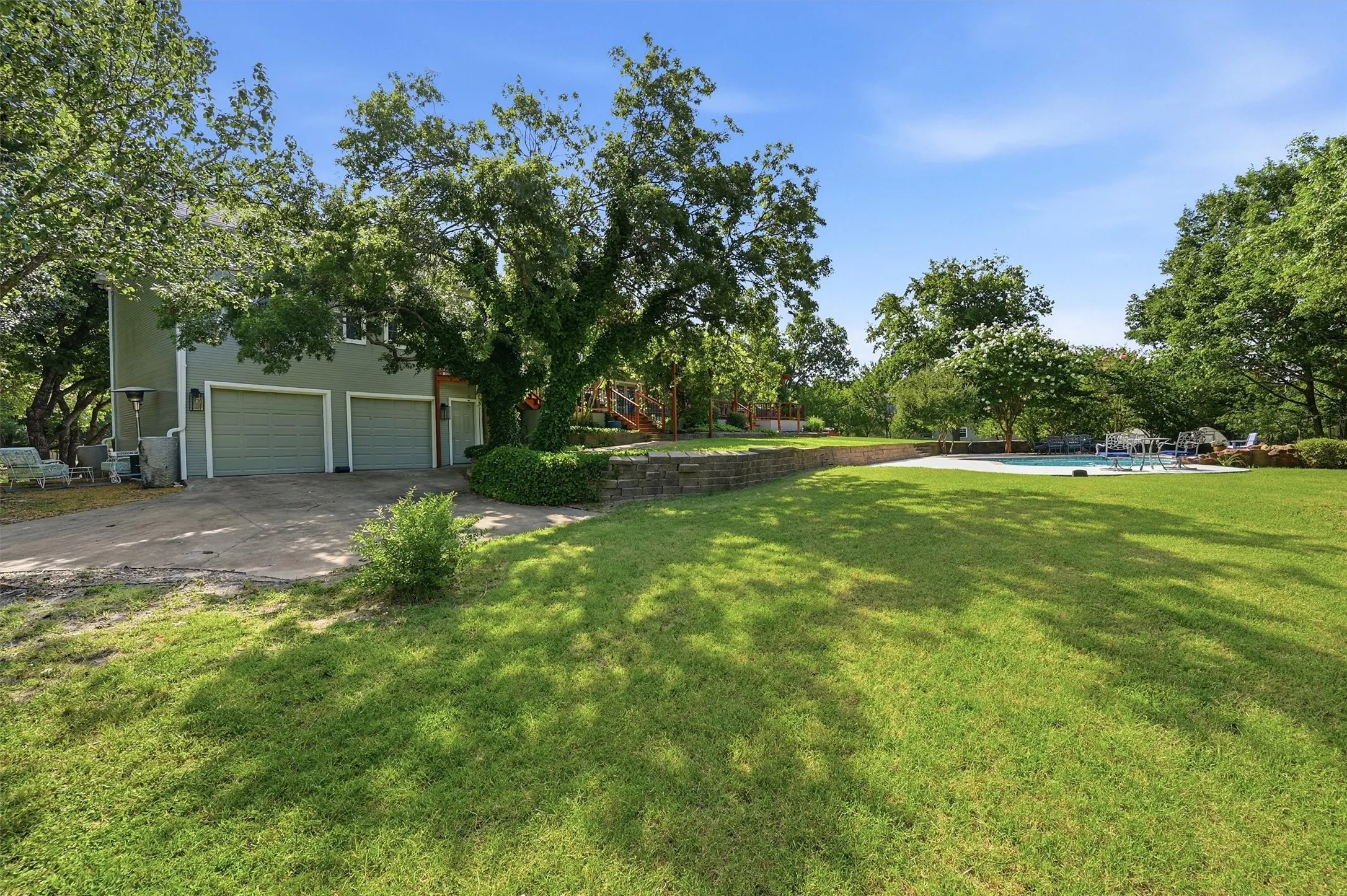 Single Family Residence For Sale in Grayson County , 3260 Bethel Cannon Road, Van Alstyne, Texas 75495, 4 Bedroom, 5 Bathroom, 2 Garage spaces, 3,616 Sqft, built in 1994, mls#21316166, Real Estate Agent in Van Alstyne, Homes For Sale in Grayson county, Homes For Sale in Van Alstyne, Realtor in Van Alstyne Texas, Real Estate Brokerage Independent Realty Texas, Luminita Cordes Realtor