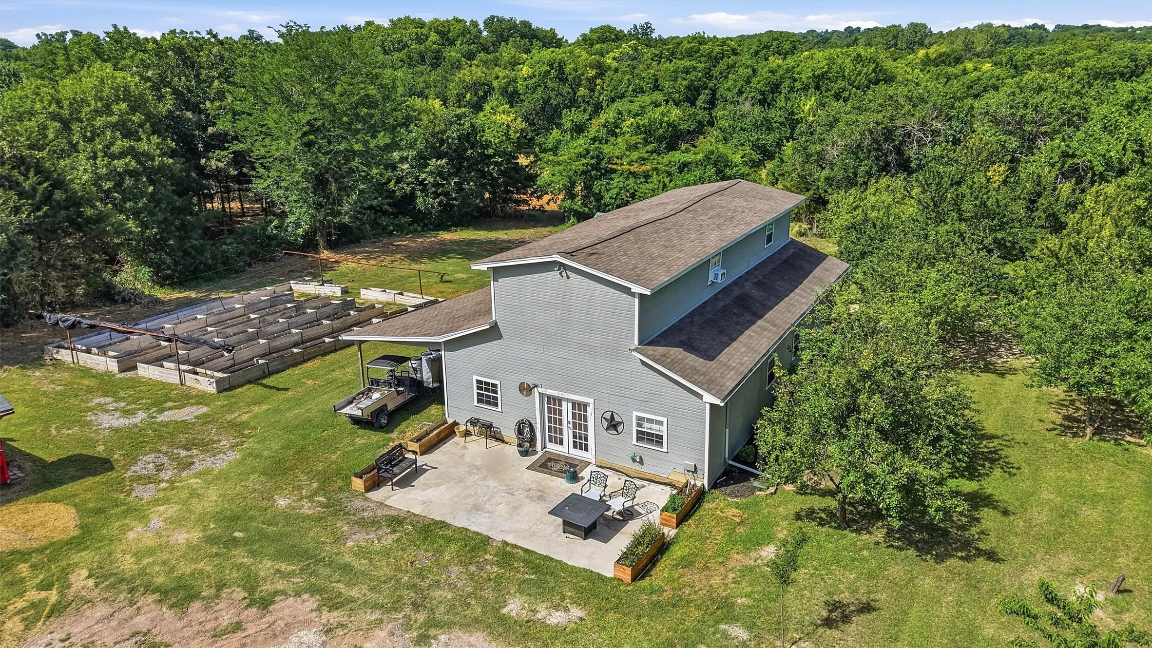 Single Family Residence For Sale in Grayson County , 3260 Bethel Cannon Road, Van Alstyne, Texas 75495, 4 Bedroom, 5 Bathroom, 2 Garage spaces, 3,616 Sqft, built in 1994, mls#21316166, Real Estate Agent in Van Alstyne, Homes For Sale in Grayson county, Homes For Sale in Van Alstyne, Realtor in Van Alstyne Texas, Real Estate Brokerage Independent Realty Texas, Luminita Cordes Realtor